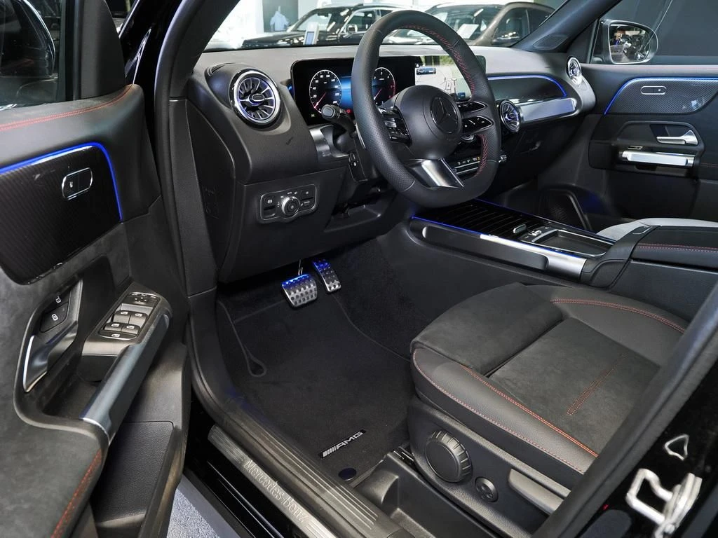 Mercedes-Benz-GLB 220 d-image-5