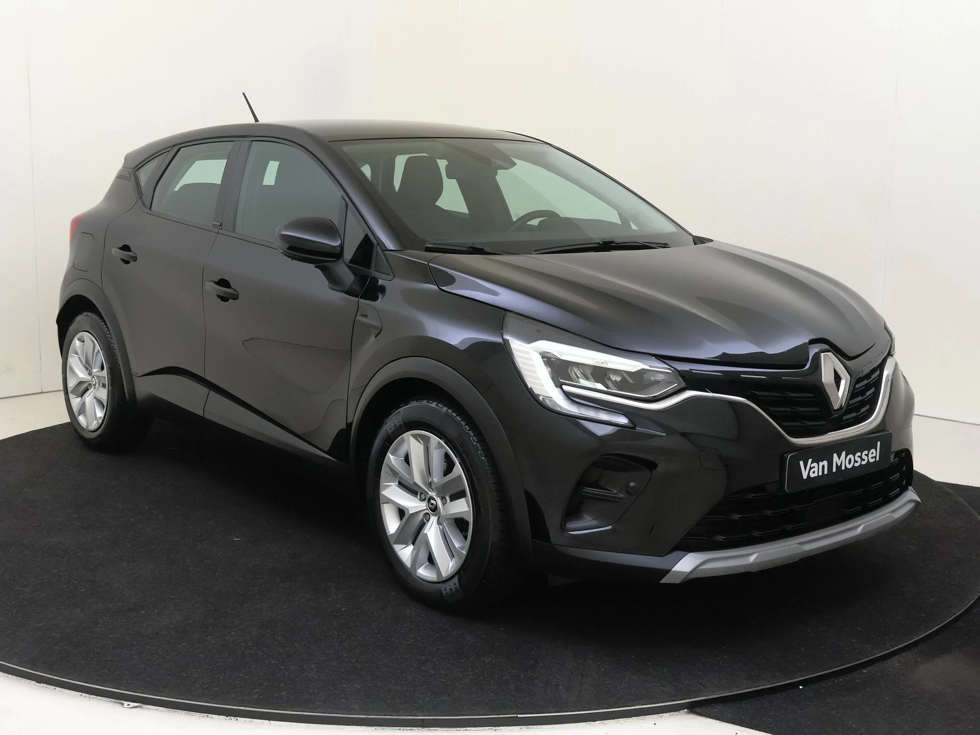 Renault-Captur-image-1