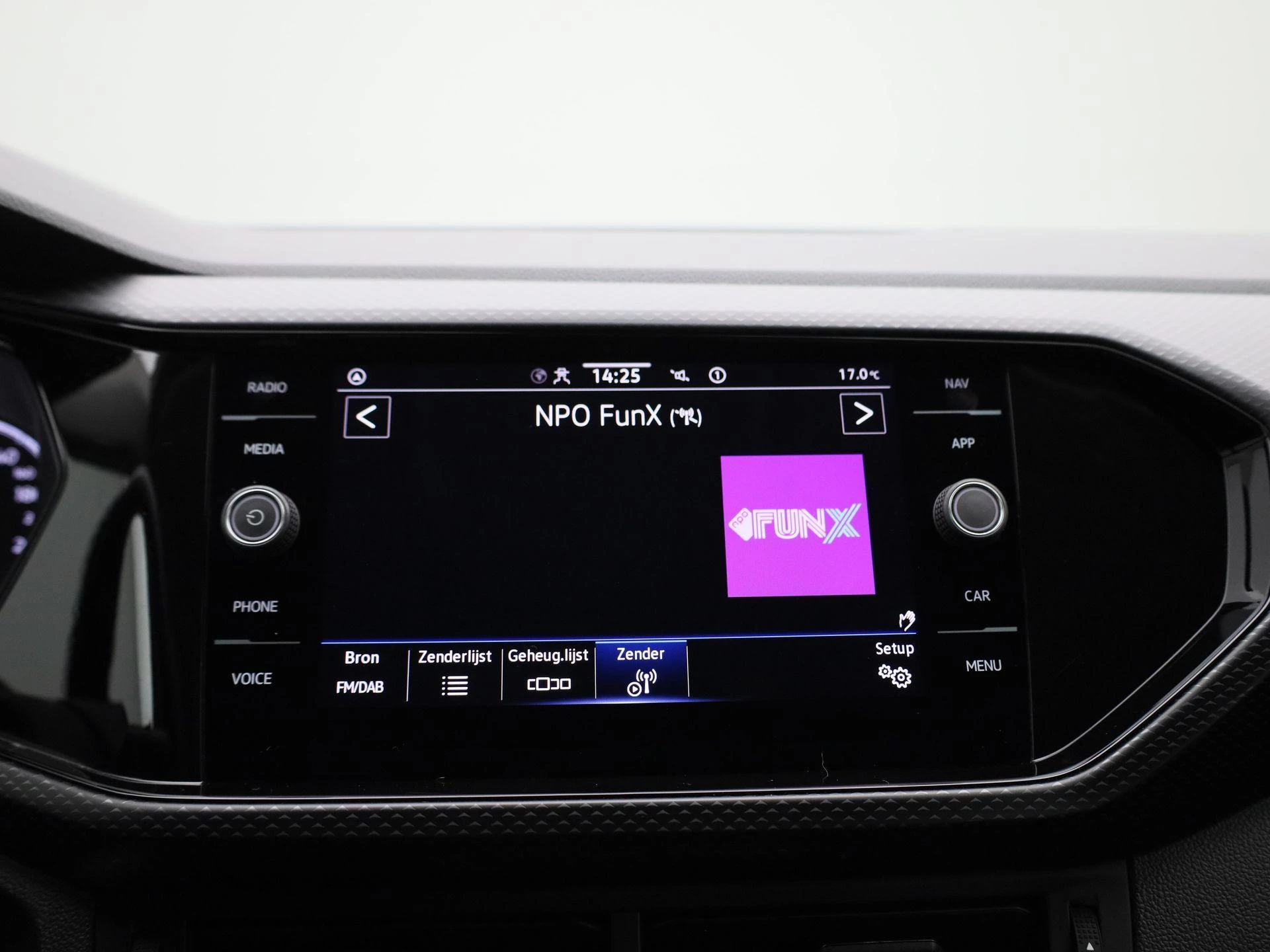 Volkswagen-T-Cross-image-15