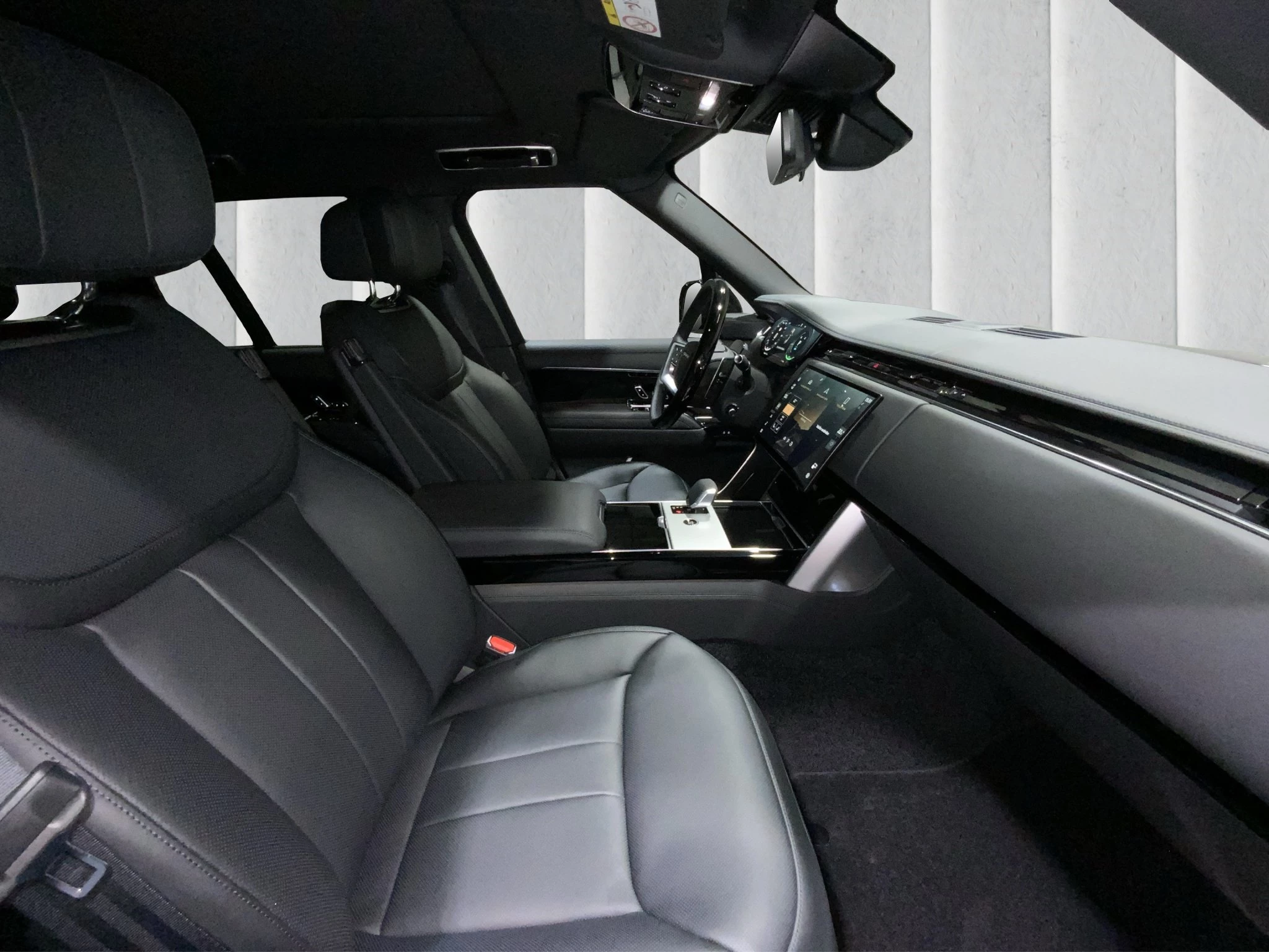 Land Rover Range Rover Autobiography 3.0 P550e Geländewagen. 405 kW. 5-türig