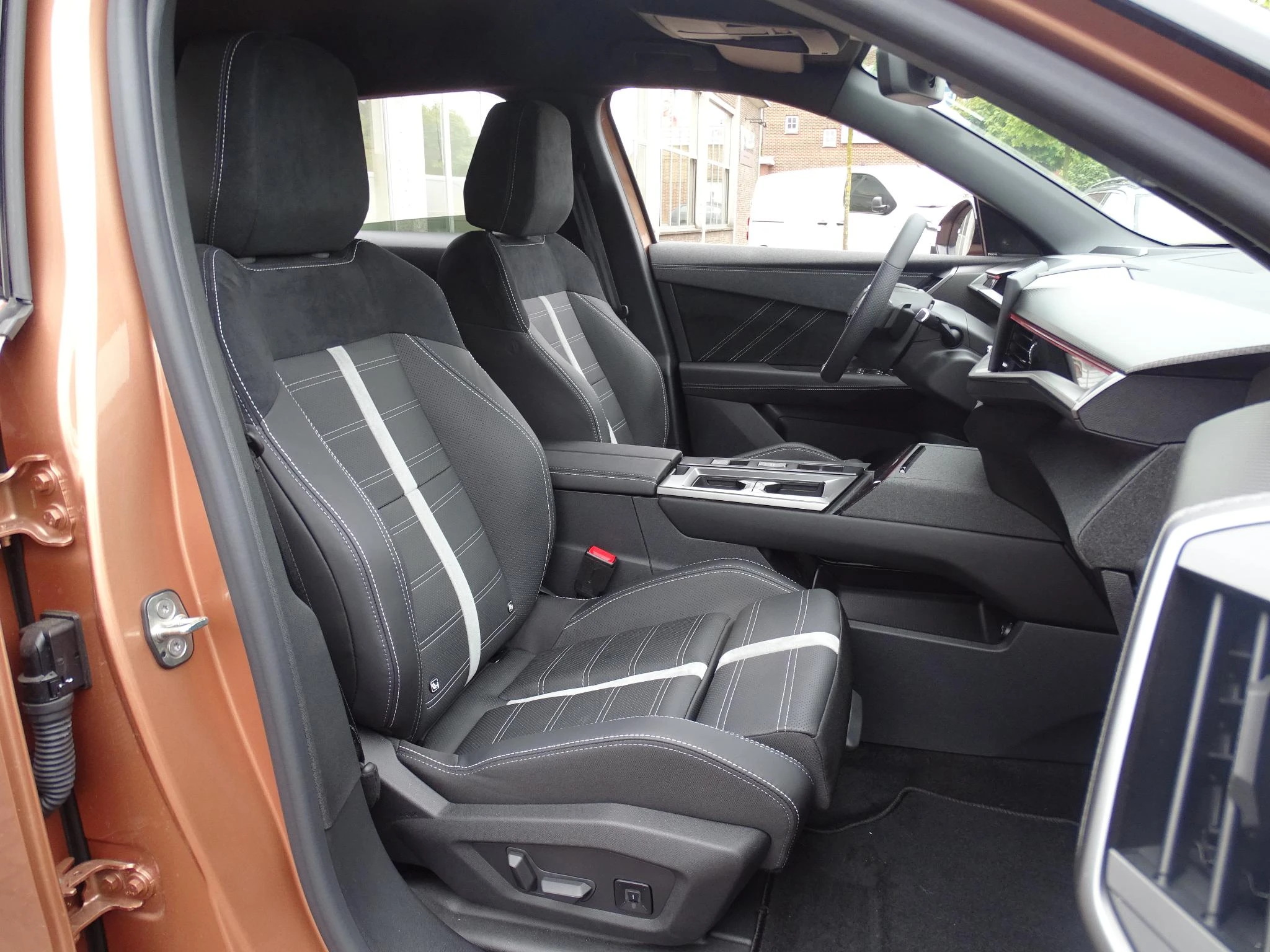 Opel-Grandland-image-14