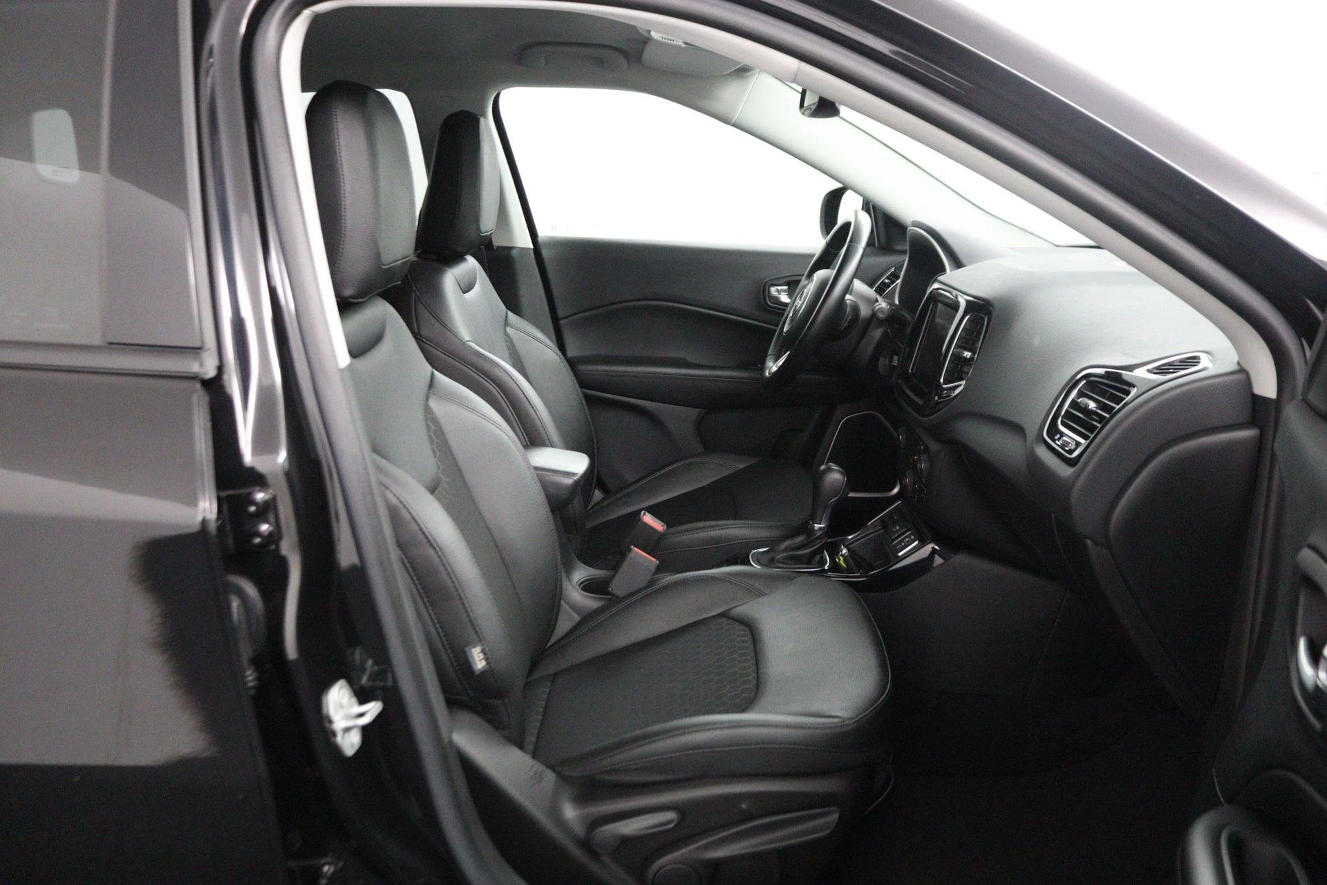 Jeep-Compass-image-21