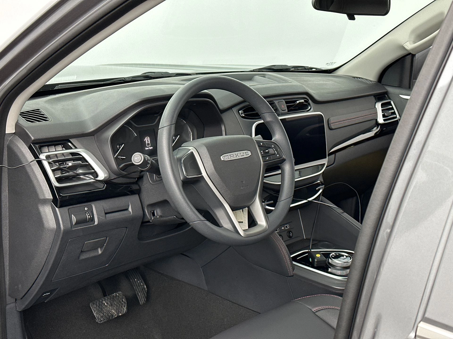Maxus-T90 EV-image-25