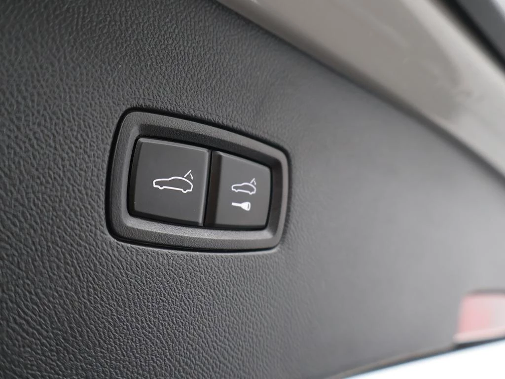 Porsche Cayenne Coupé E-Hybrid Cayenne E-Hybrid Coupé *FULL OPTION*HEAD UP*SPORT EXHAUST*SPORT CHRONO*HEATED SEATS*BLACK WHEELS*...