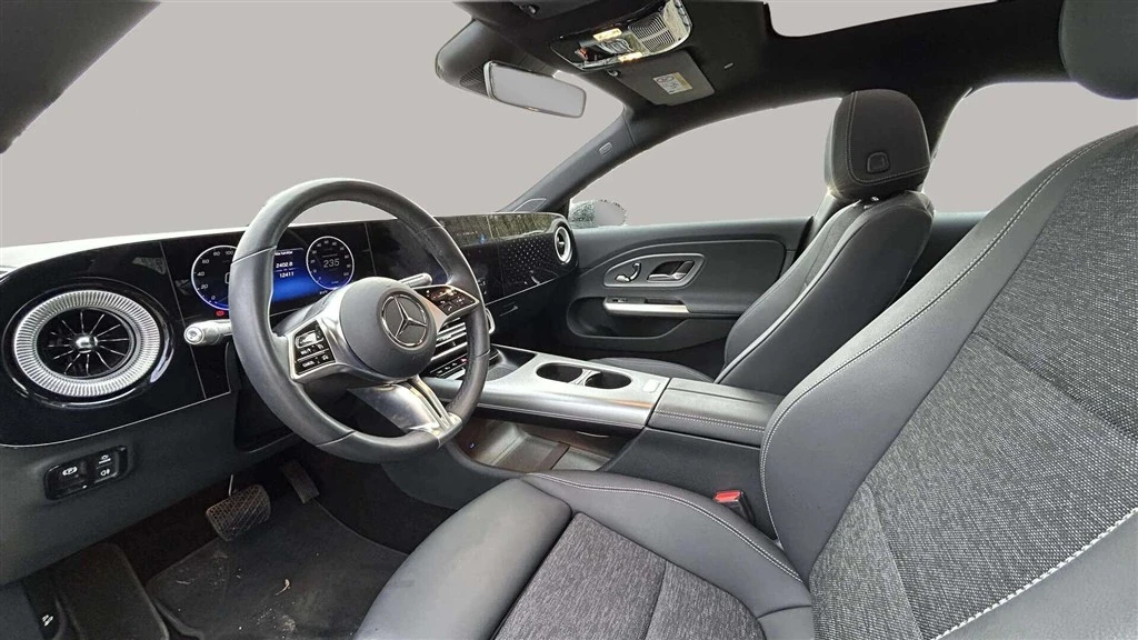 Mercedes-Benz-CLA-image-9