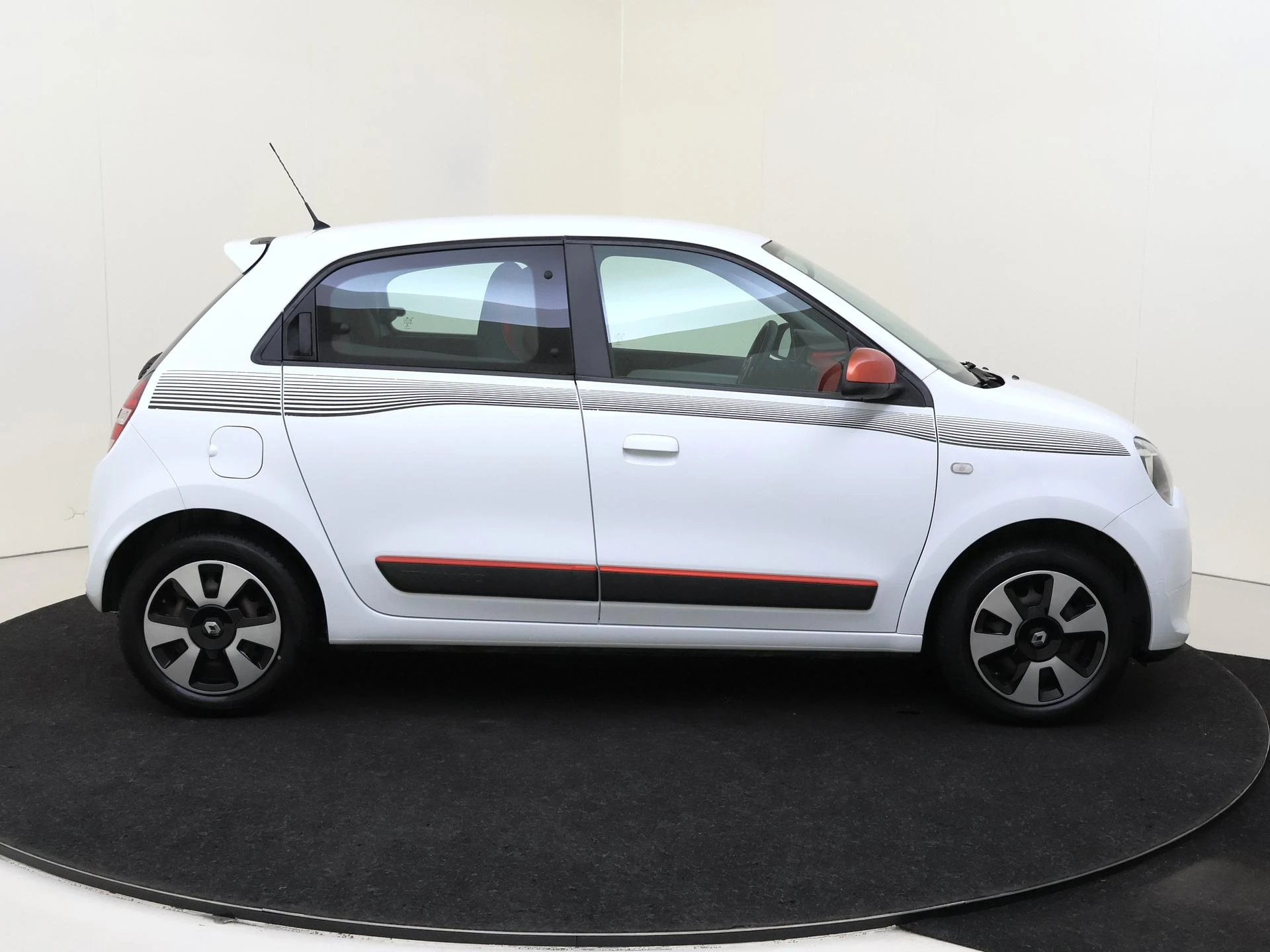 Renault-Twingo-image-8