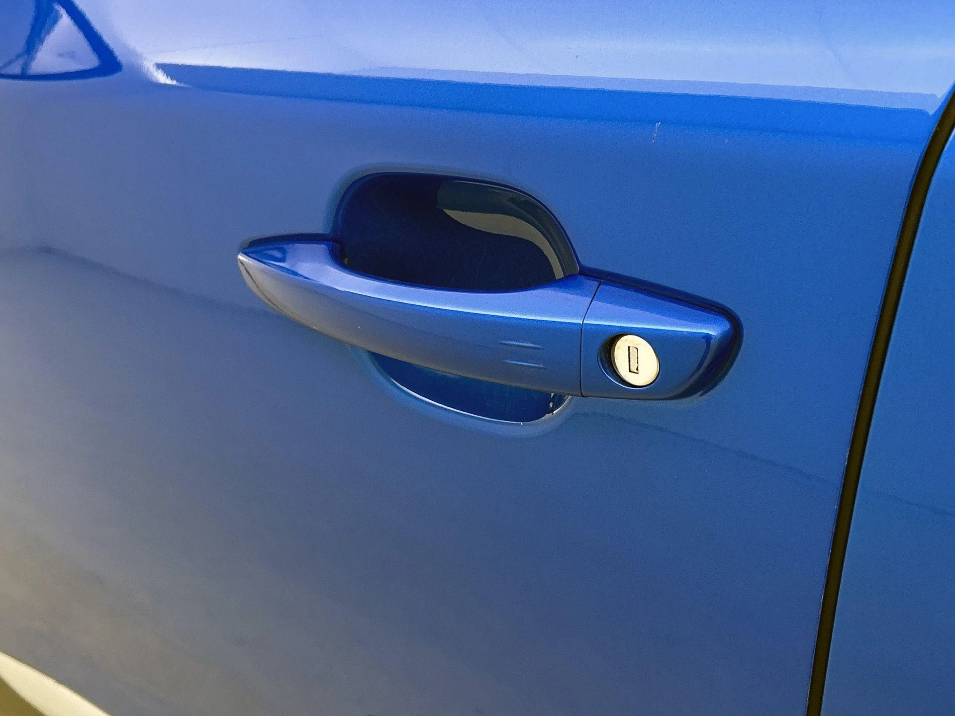 Peugeot-e-2008-image-15