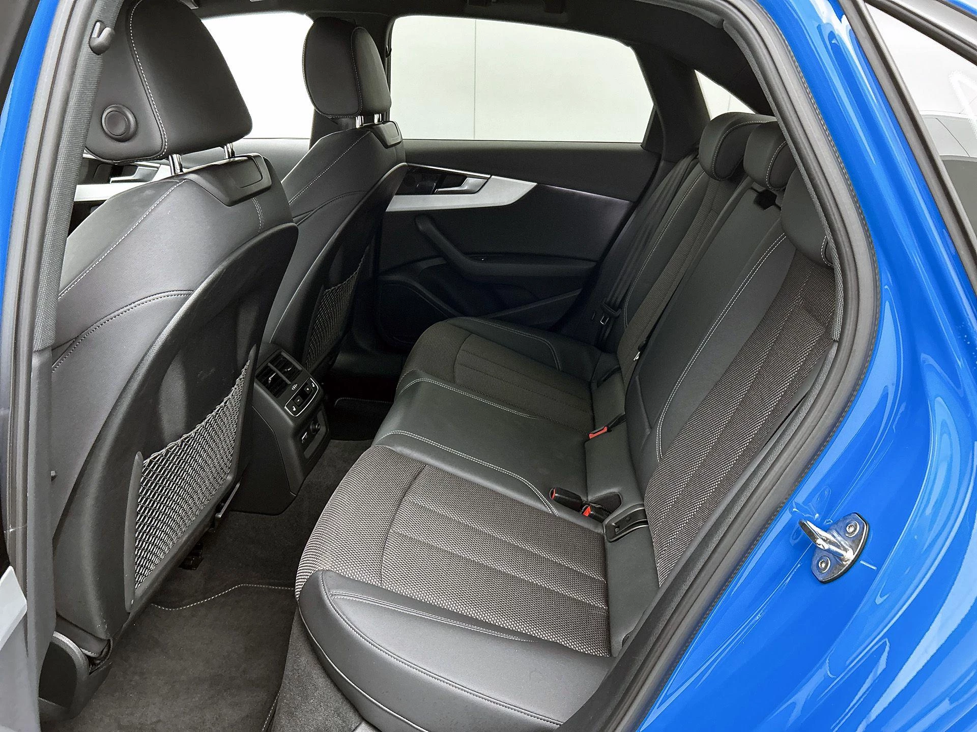 Audi A4 Limousine 40 TFSI quattro S edition