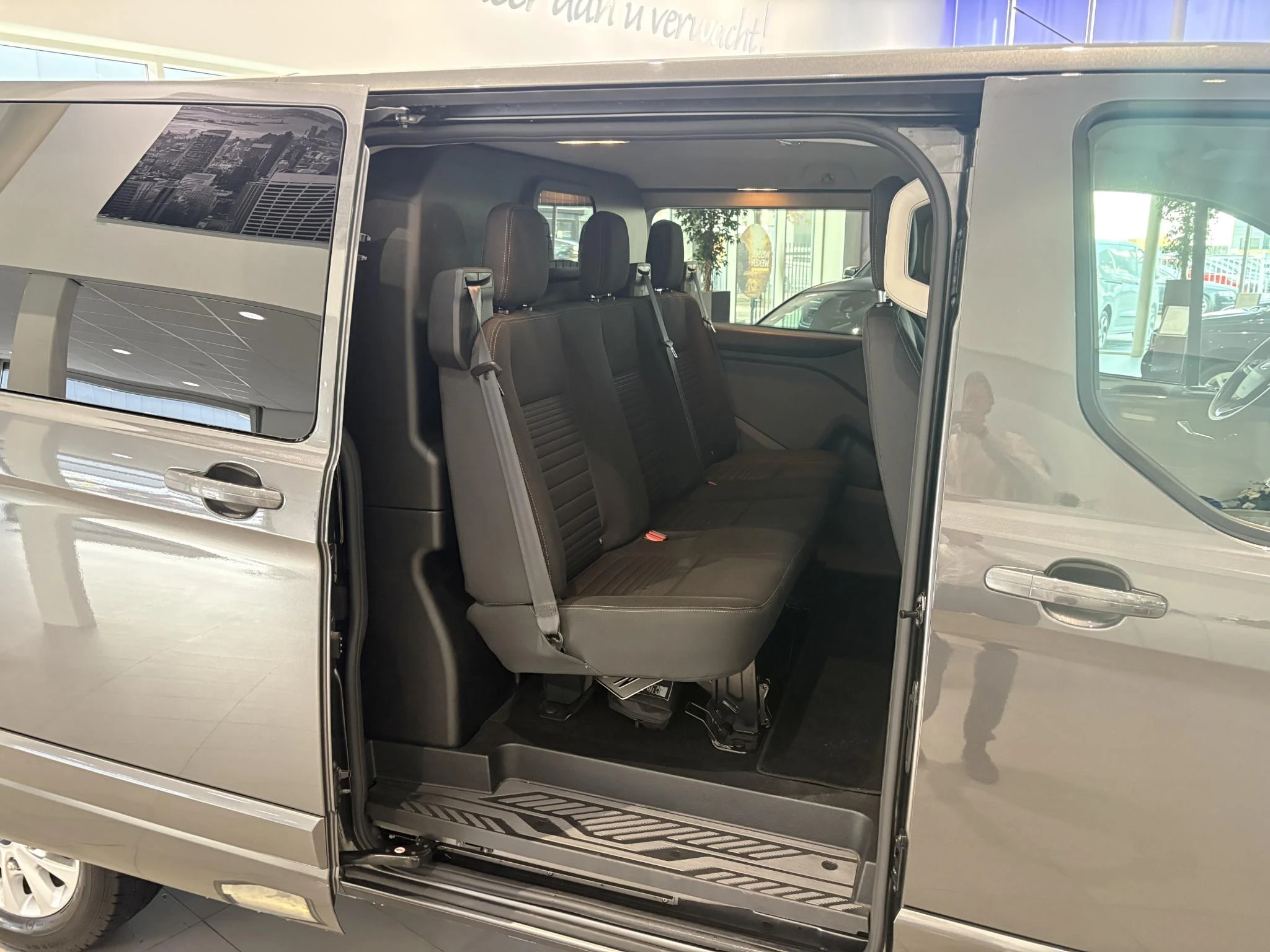 Ford-Transit Custom-image-15