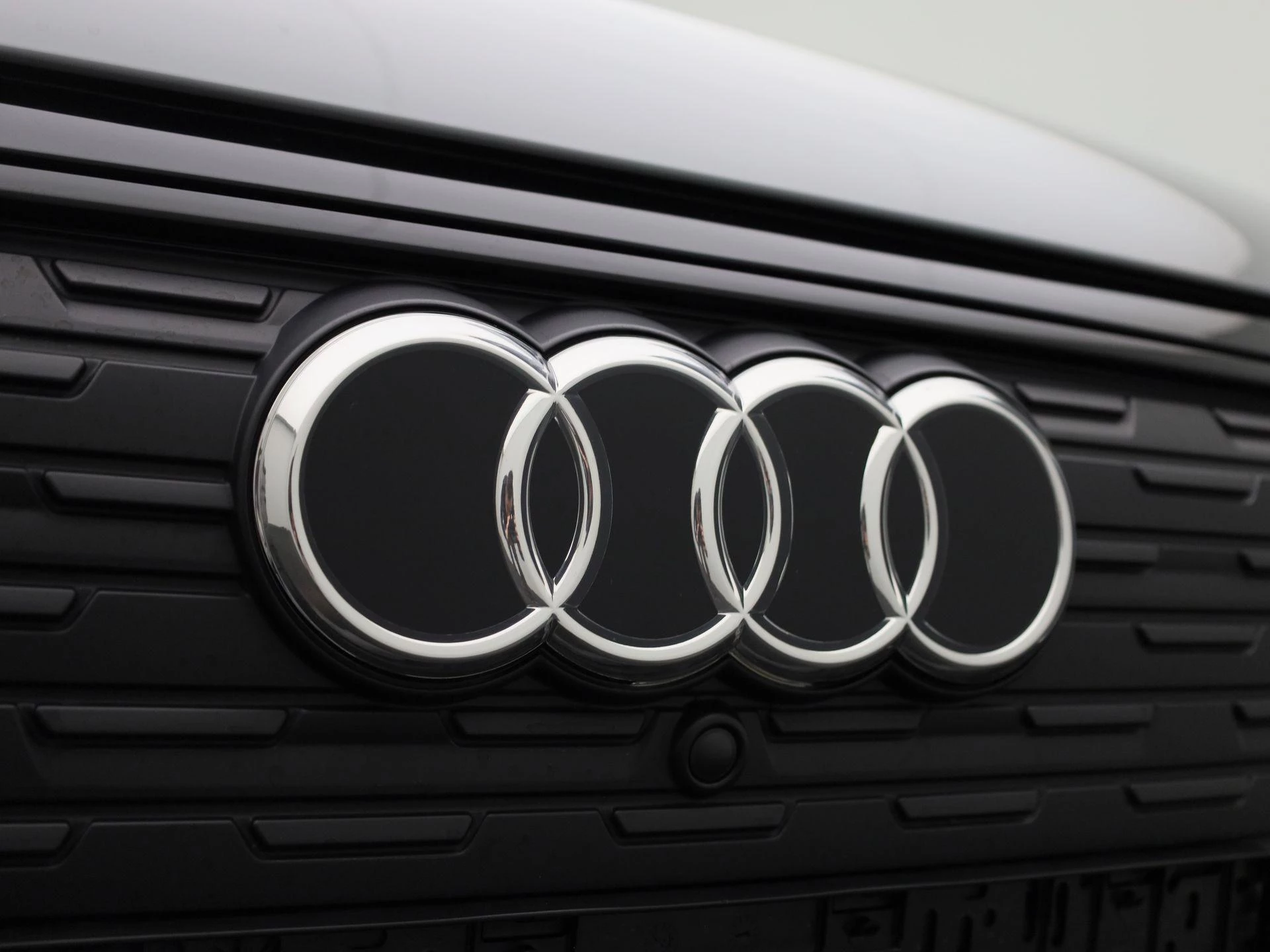 Audi-Q4 e-tron-image-39