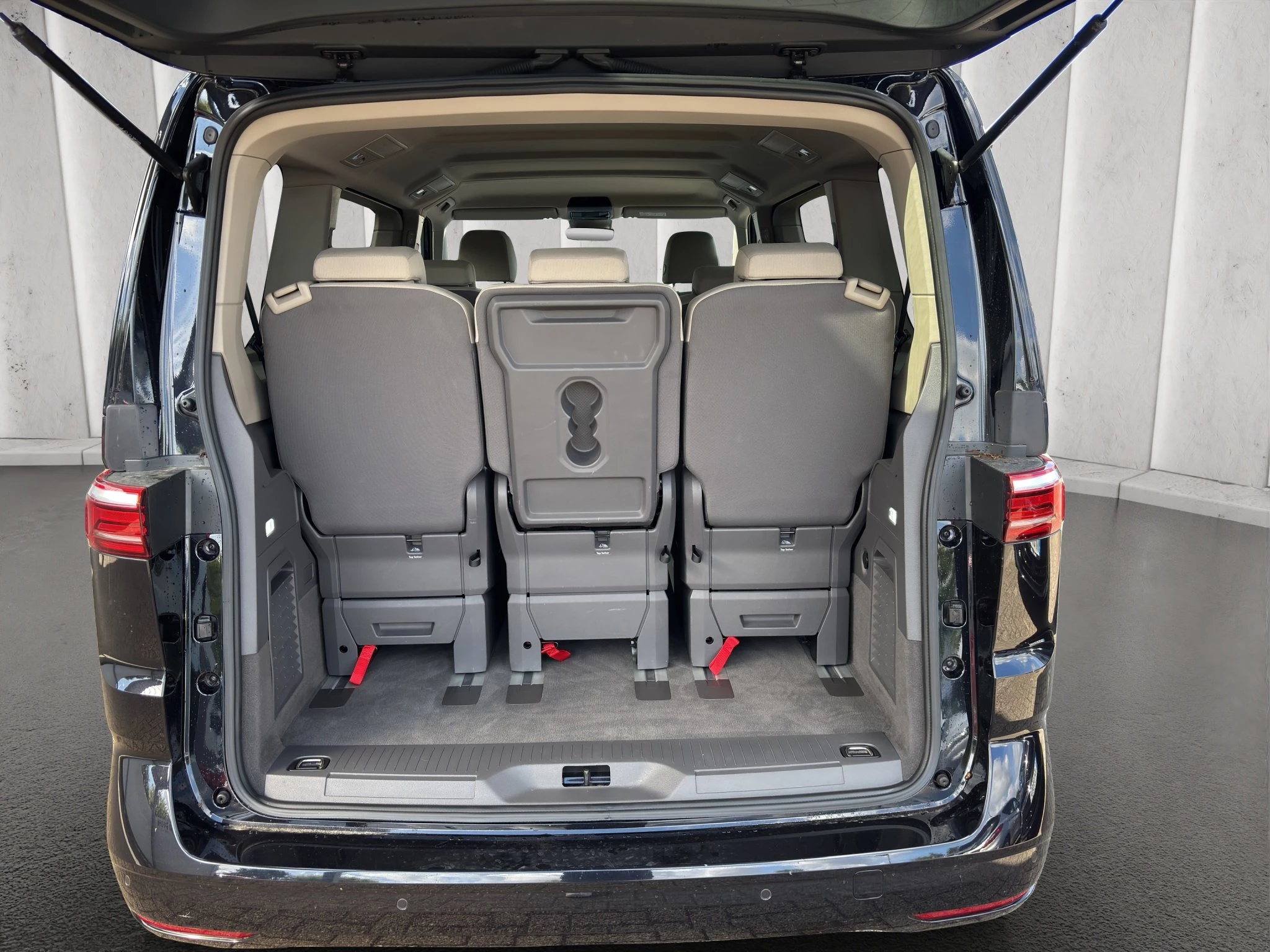 Volkswagen Multivan T7 2.0 TDI GJR*NAVI*KLIMA*LMF*LED* PDC*7-SITZER
