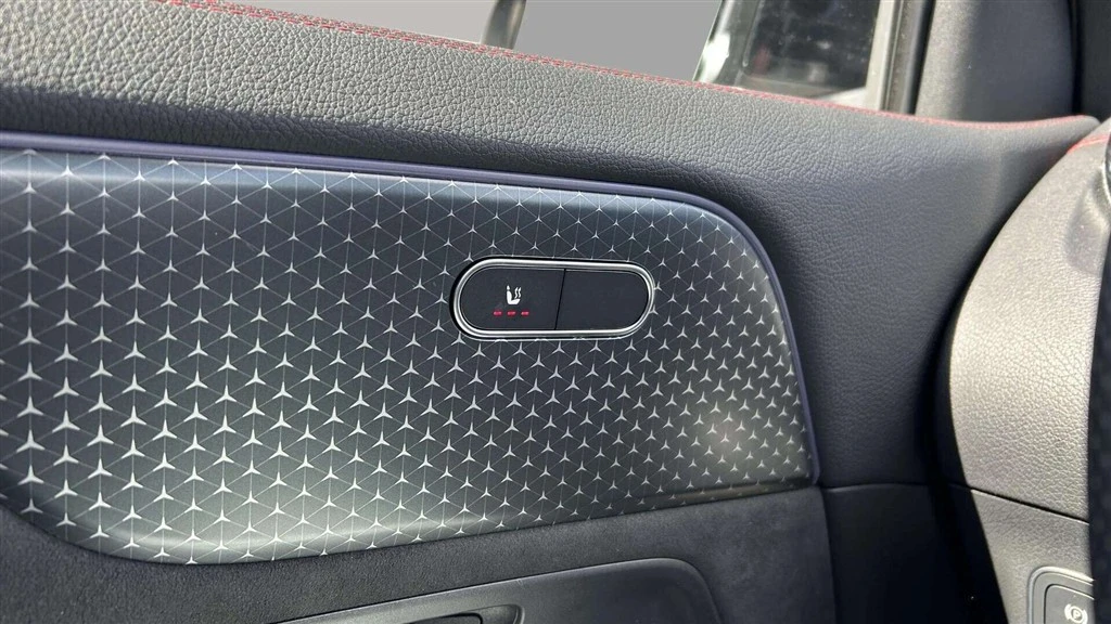 Mercedes-Benz-EQA-image-10