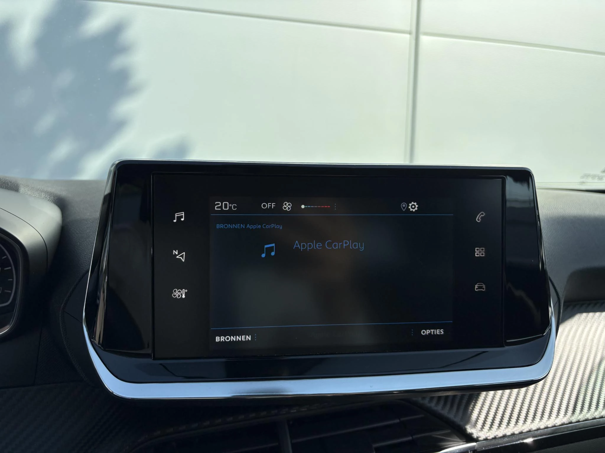 Peugeot-2008-image-16