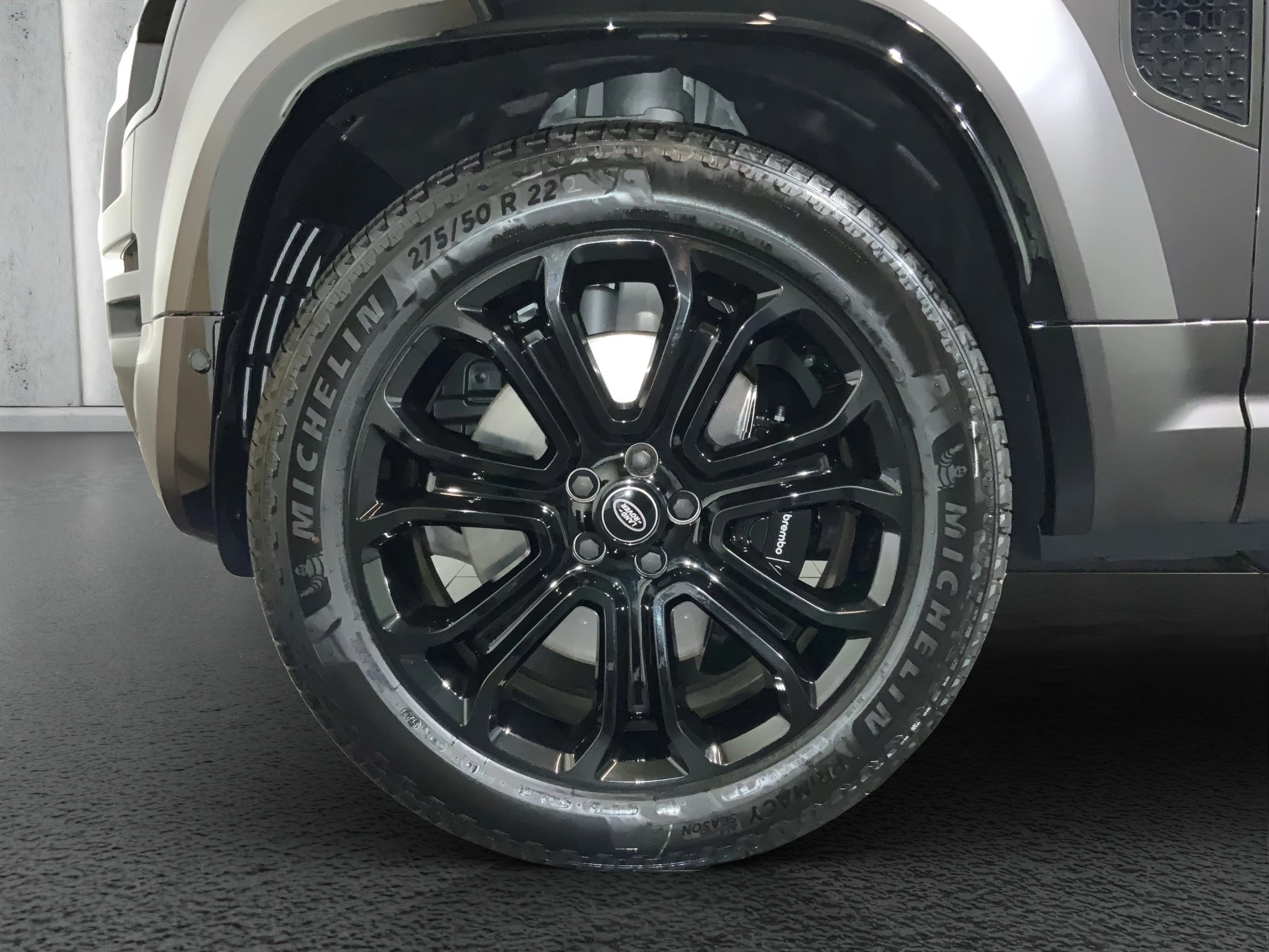 Land Rover-Defender-image-8