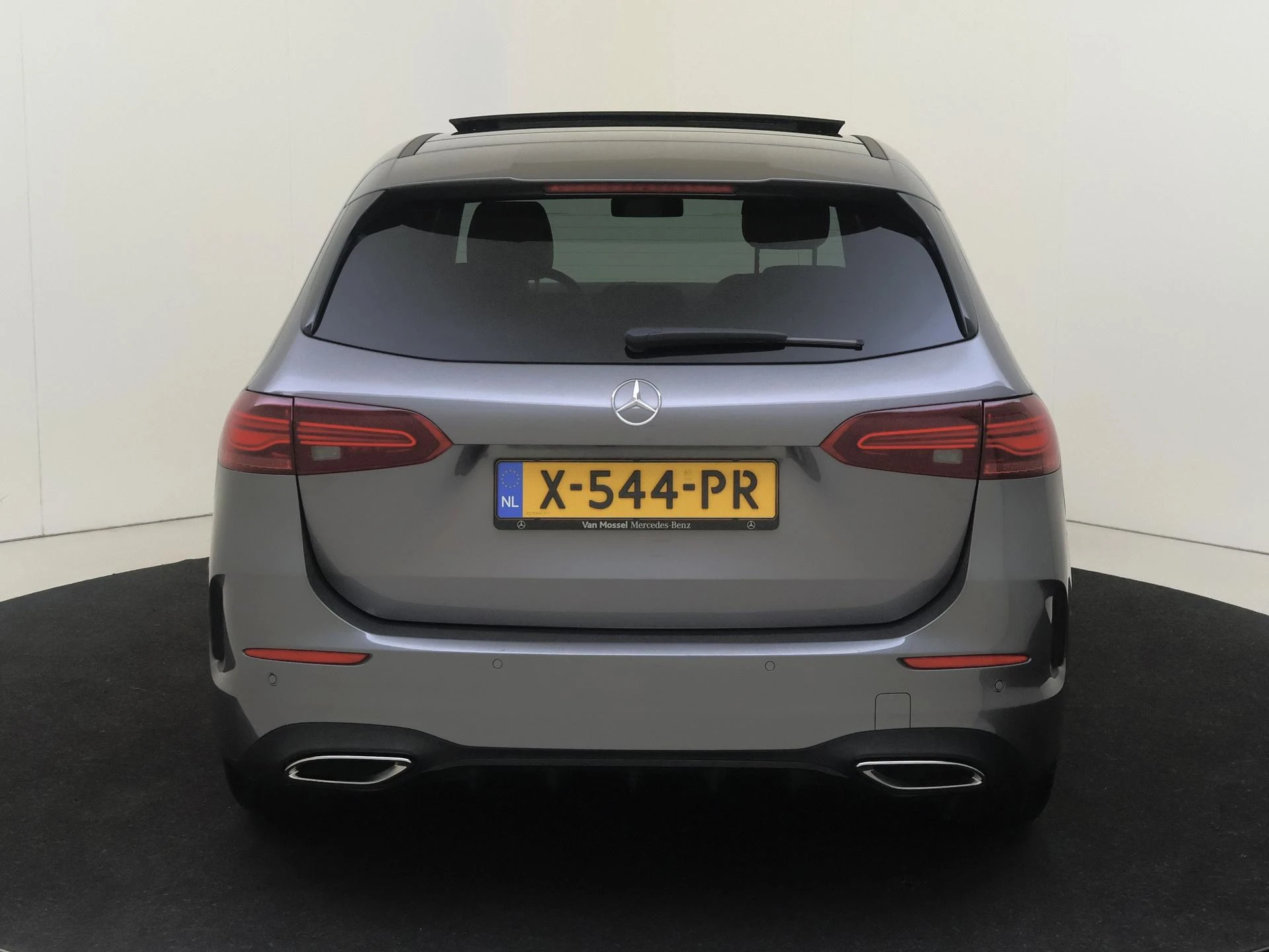 Mercedes-Benz-B-Klasse-image-6