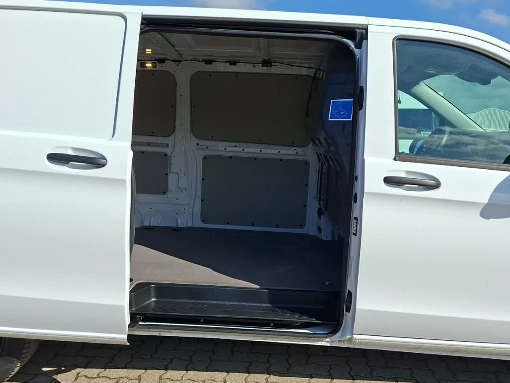 Mercedes-Benz-Vito 116-image-17