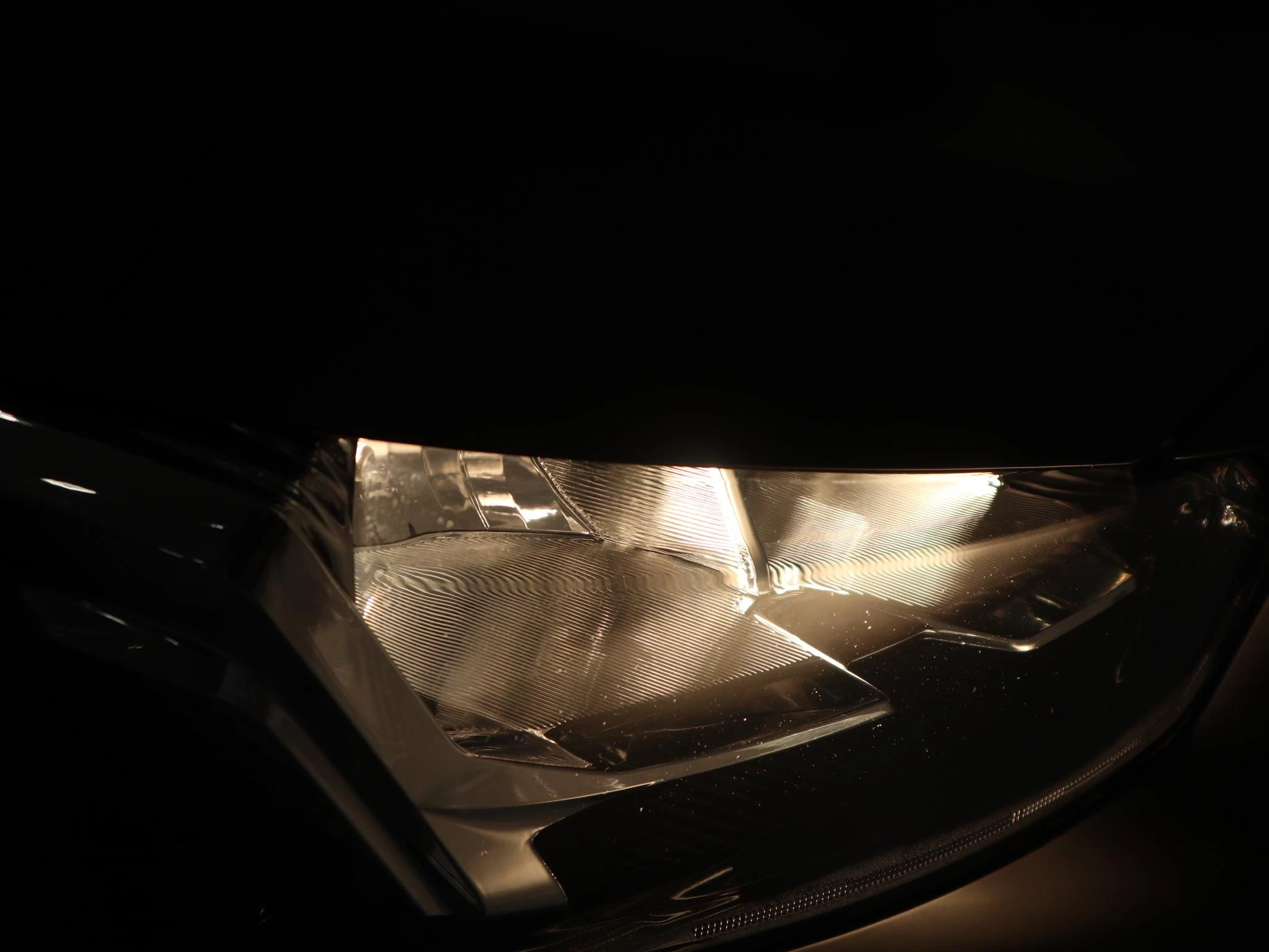 Peugeot-208-image-23