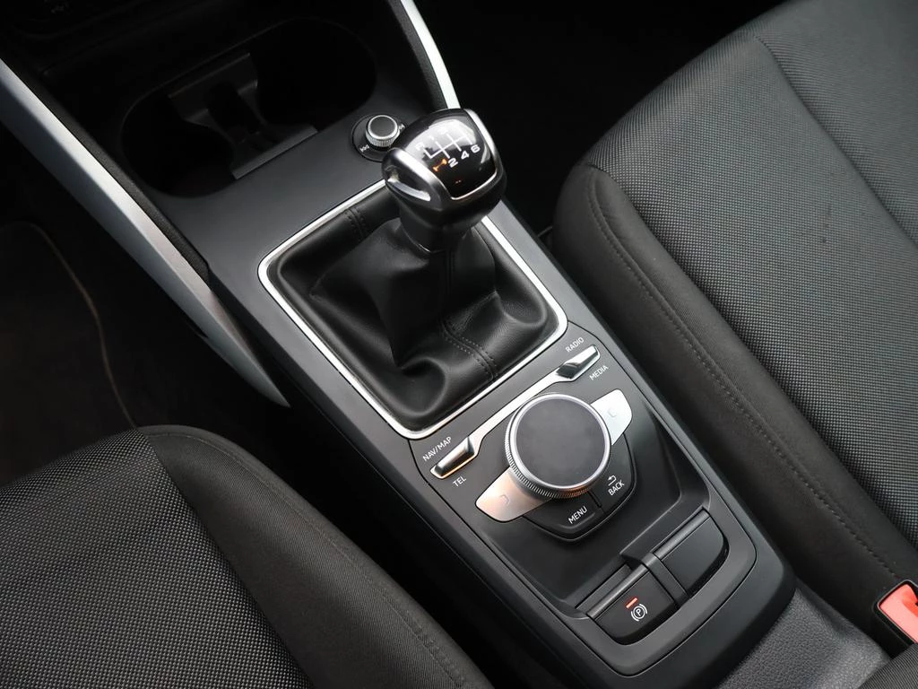 Audi Q2 Audi Q2 S line 30TFSI 110PK *VIRTUAL COCKPIT*TREKHAAK*CRUISE*PDC*NAVI*...*