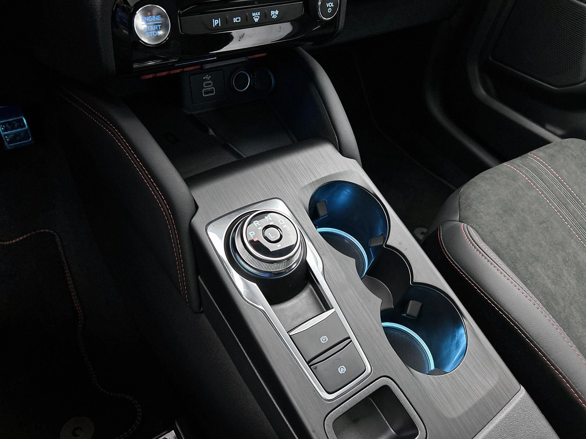 Ford-Kuga-image-25