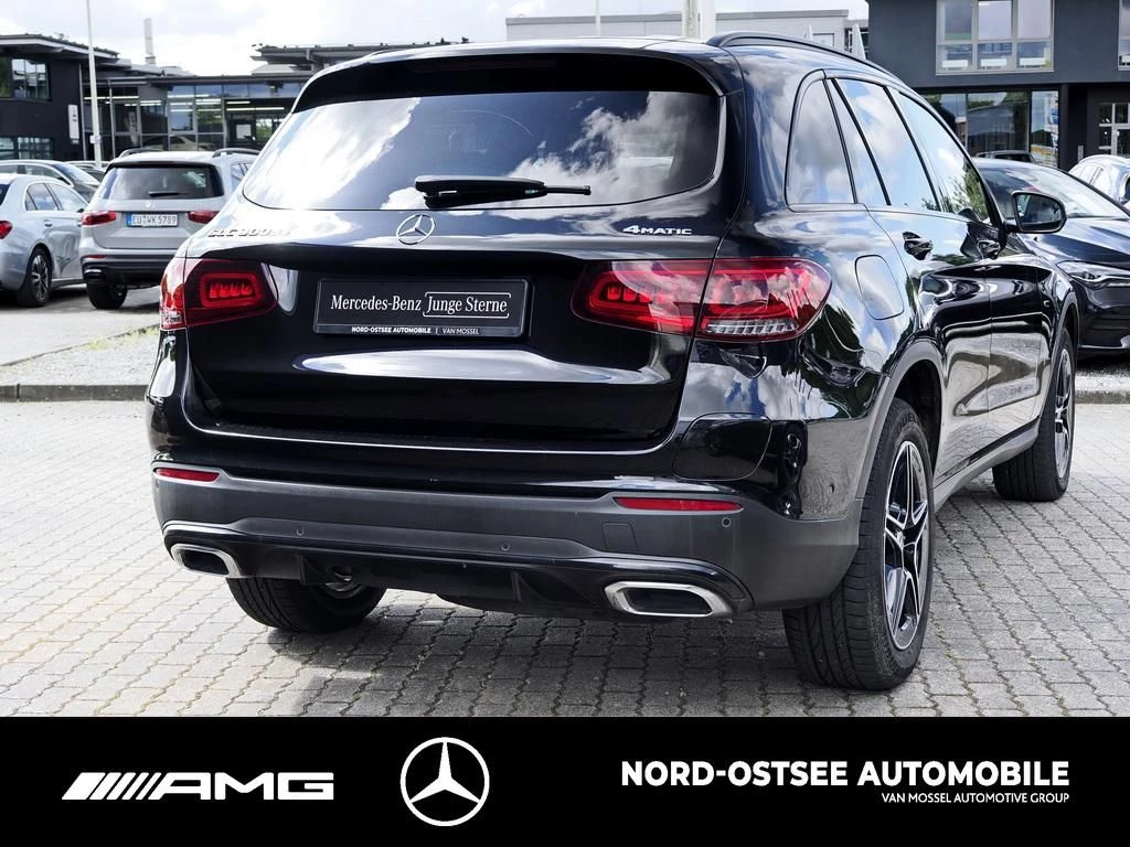Mercedes-Benz GLC 300 de 4M AMG KAMERA PANO AHK NIGHT SOUND AMG LineX254 GLC 300 de 4M AMG KAMERA PANO AHK NIGHT SOUND AMG Line