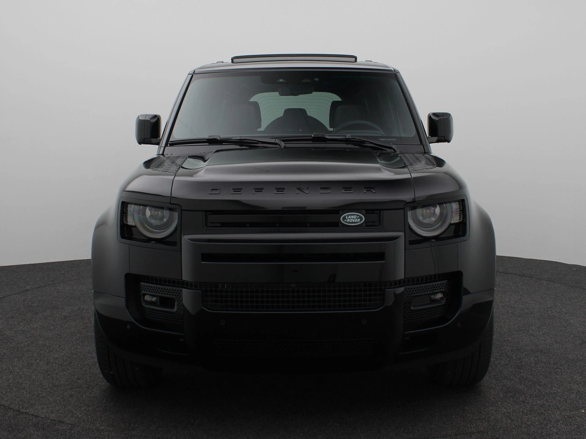 Land Rover-Defender-image-4