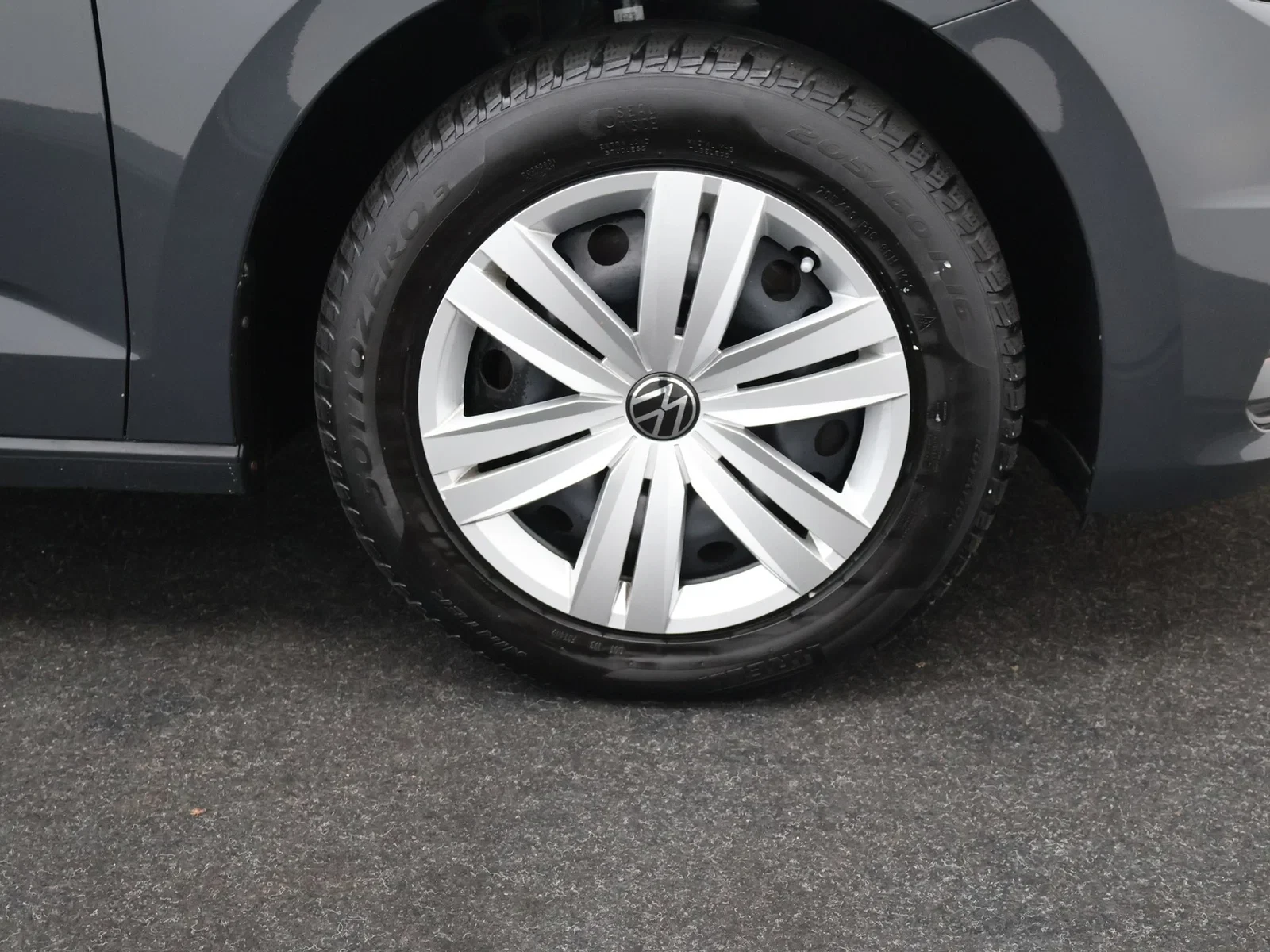 Volkswagen Touran Touran 2.0 TDi 122PK *VIRTUAL COCKPIT*ALCANTARA*PC*BLTH*APP CONNECT*ZETELVERWARMING*AIRCO*KEYLESS GO*...*