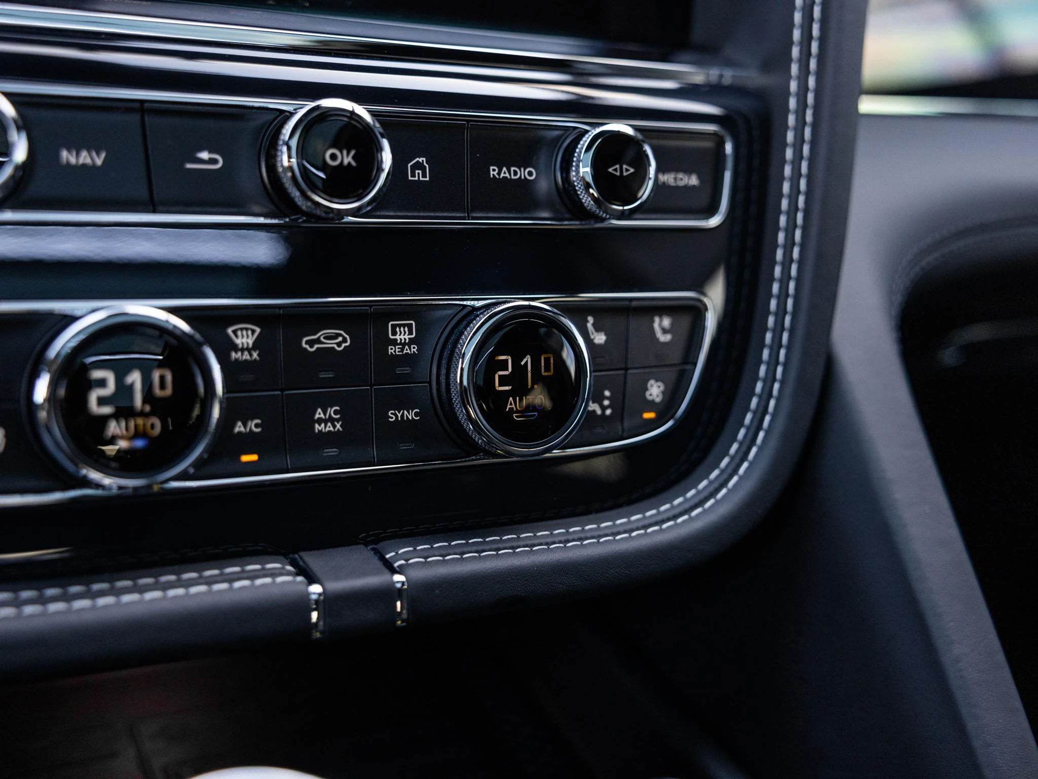 Bentley-Bentayga-image-32