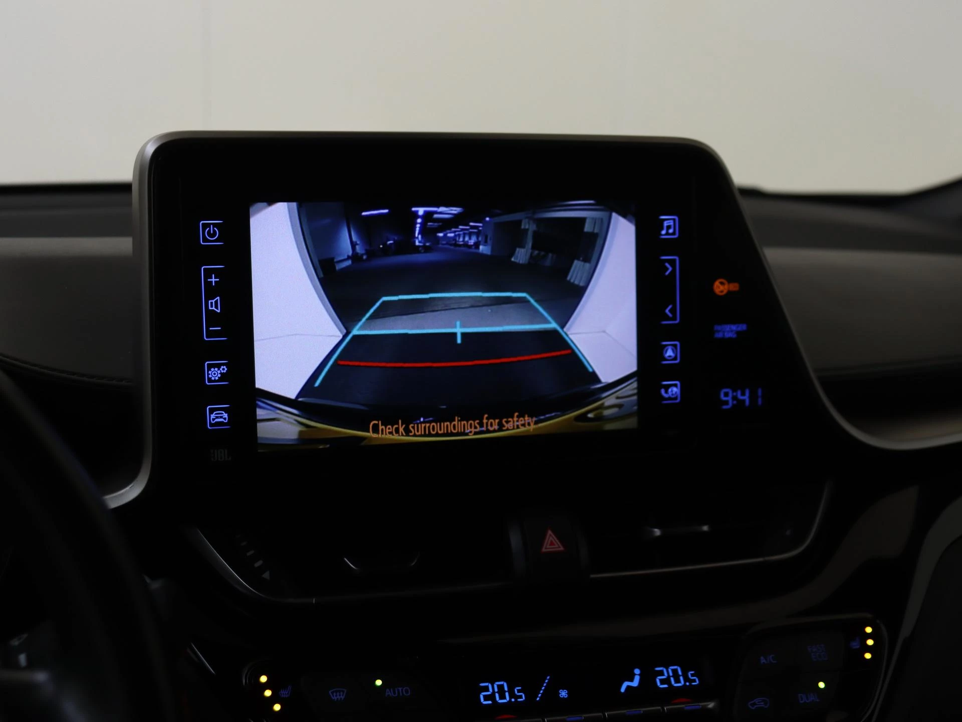 Toyota-C-HR-image-21