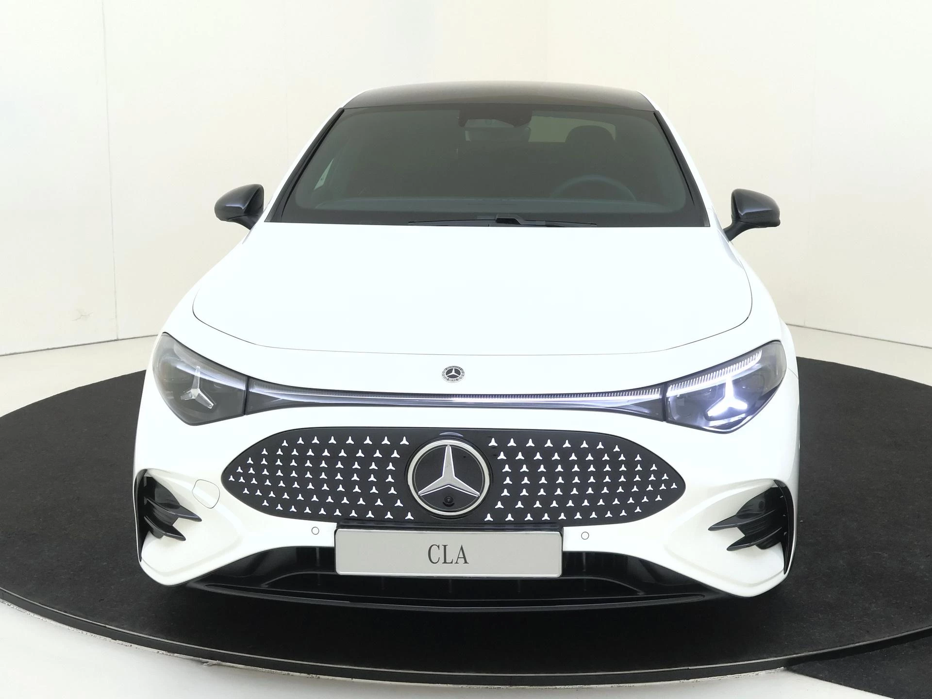 Mercedes-Benz-CLA-image-6