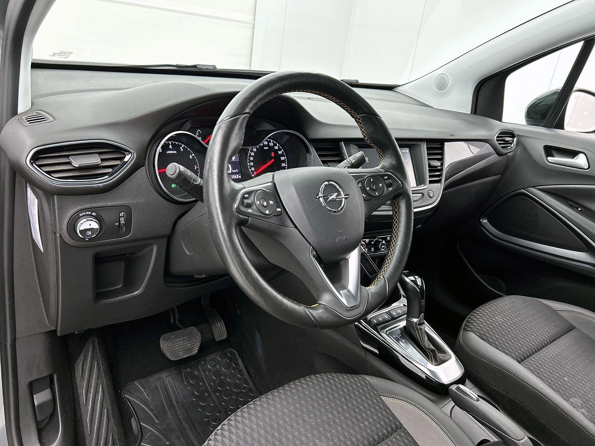 Opel-Crossland X-image-18