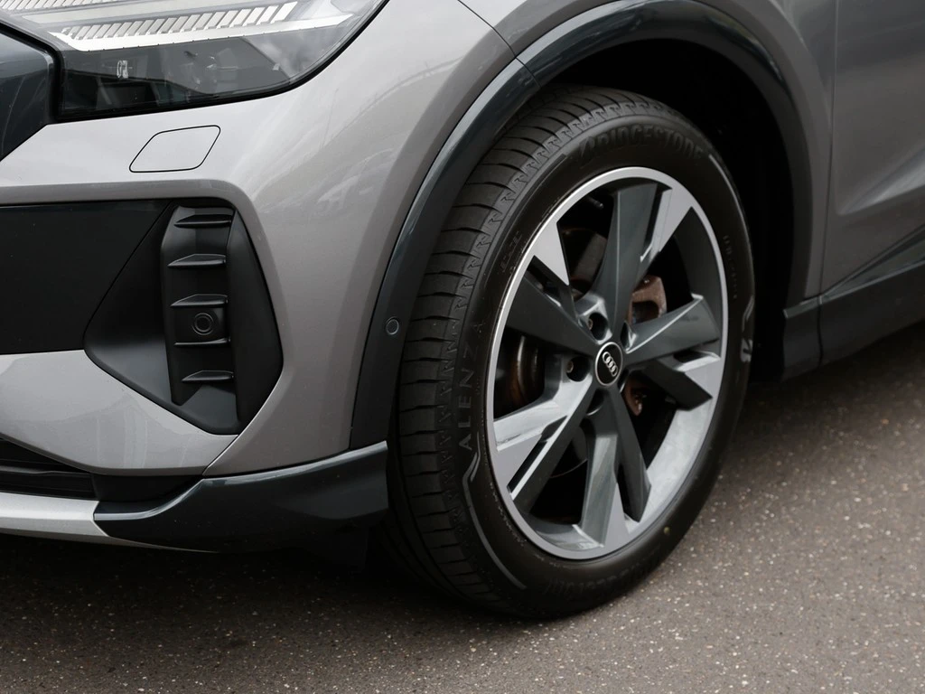 Audi Q4 e-tron 40 advanced Navi Matrix Pano AHK