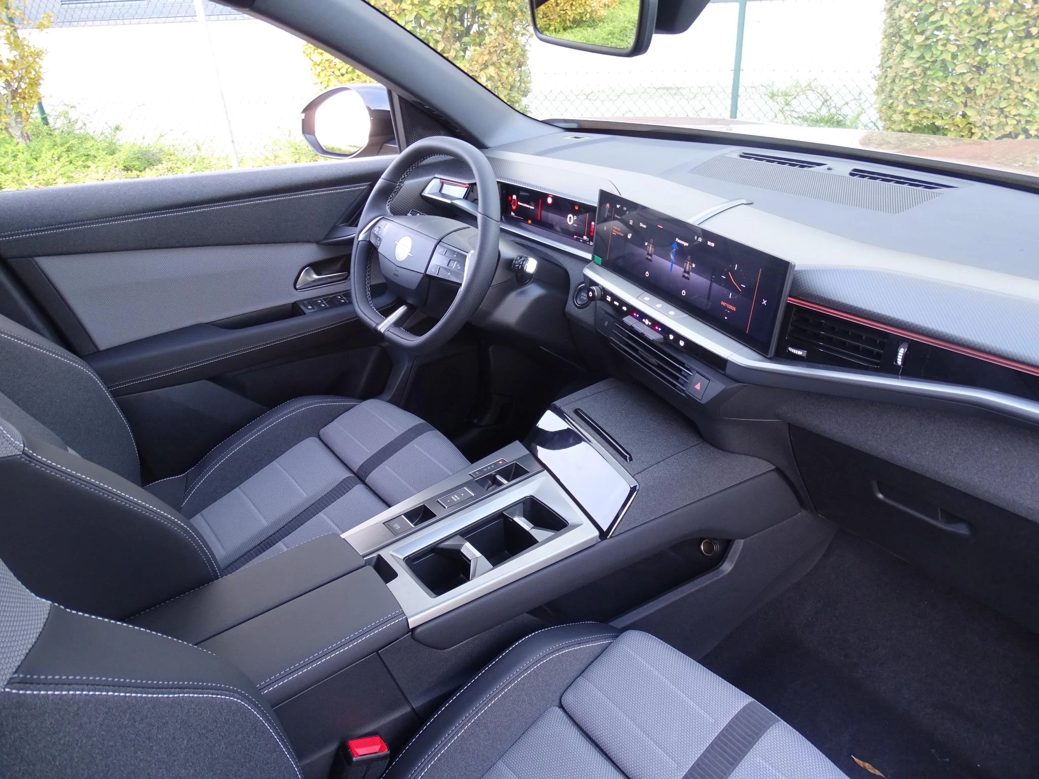 Opel-Grandland-image-14