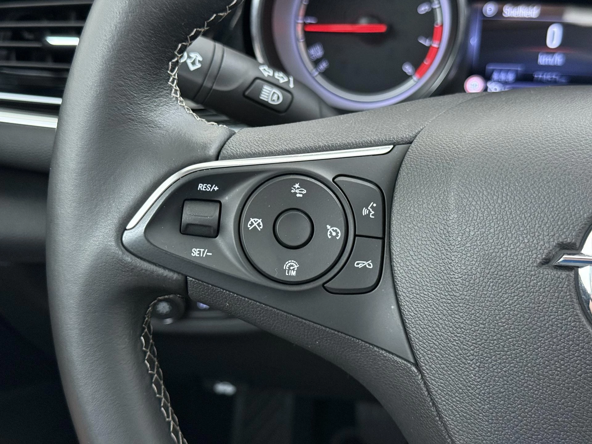Opel-Insignia-image-10