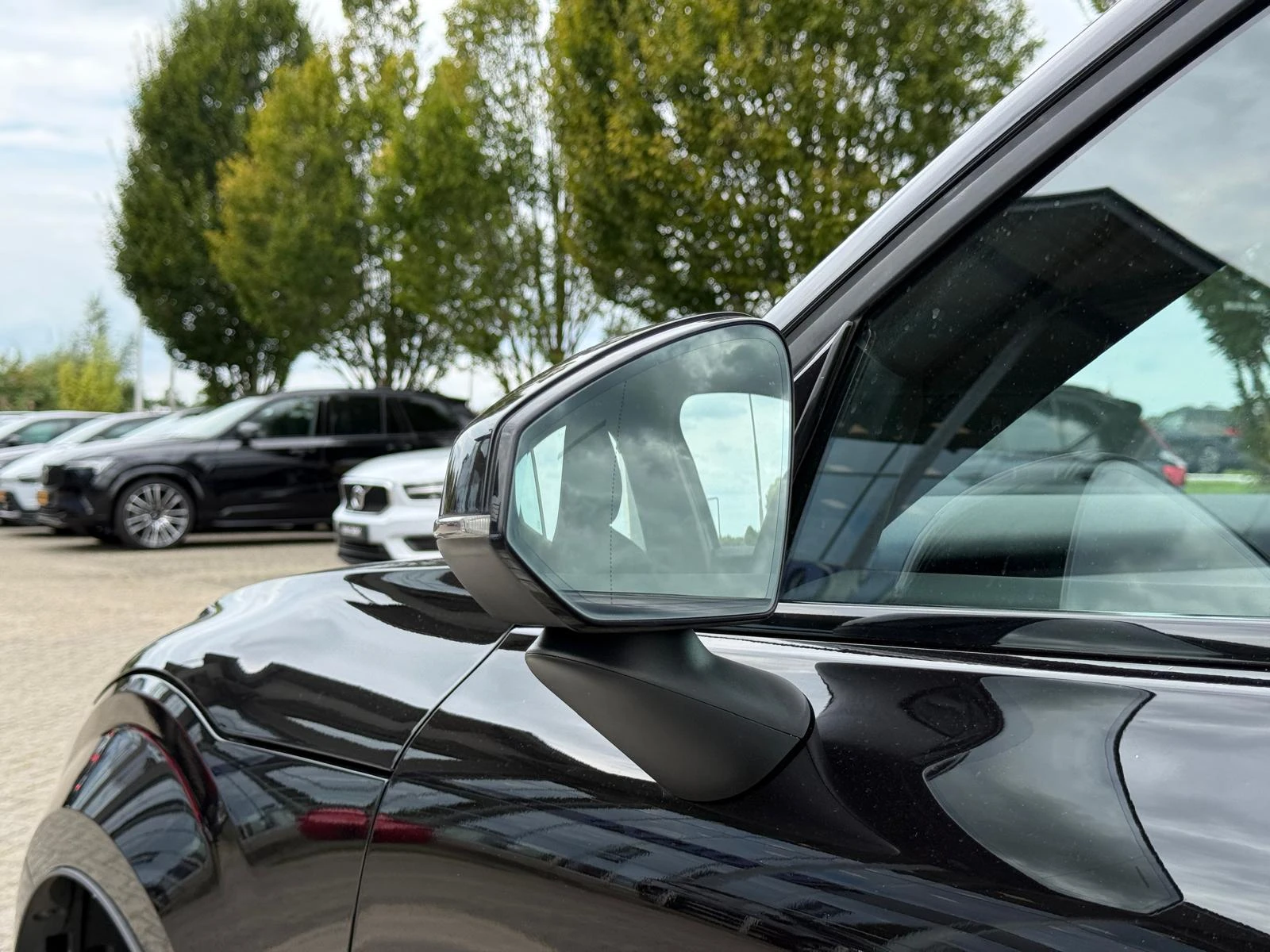 Volvo-EX30-image-3