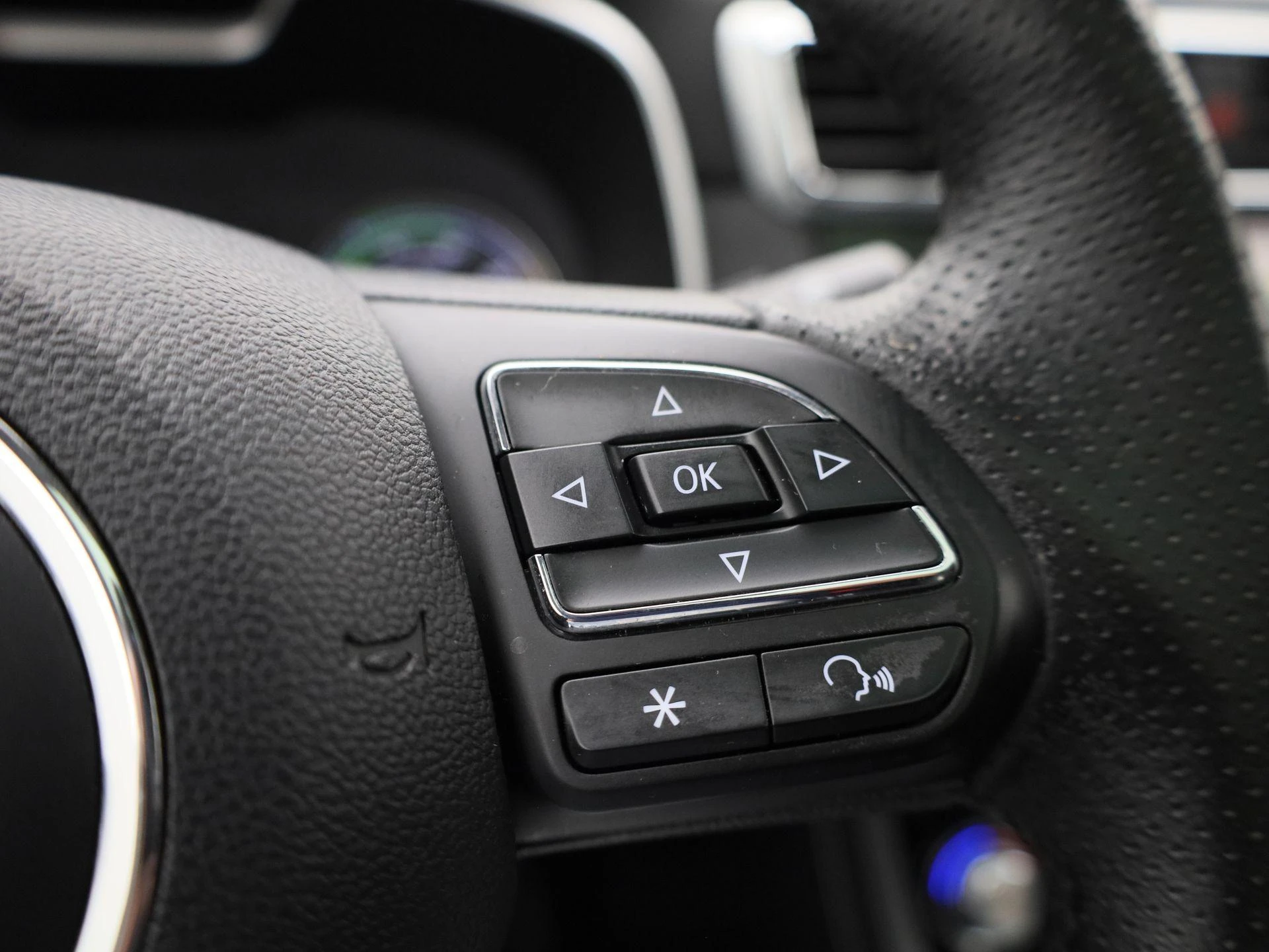 MG-ZS EV-image-19