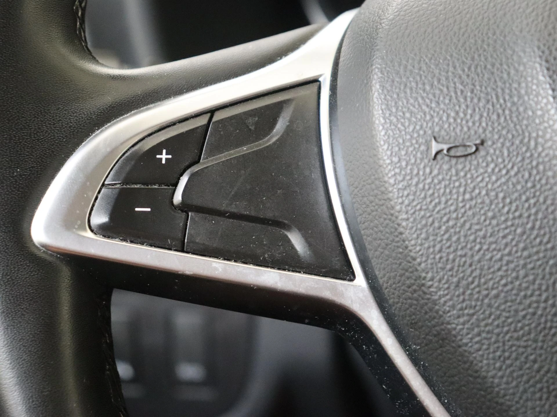 Dacia-Sandero Stepway-image-11