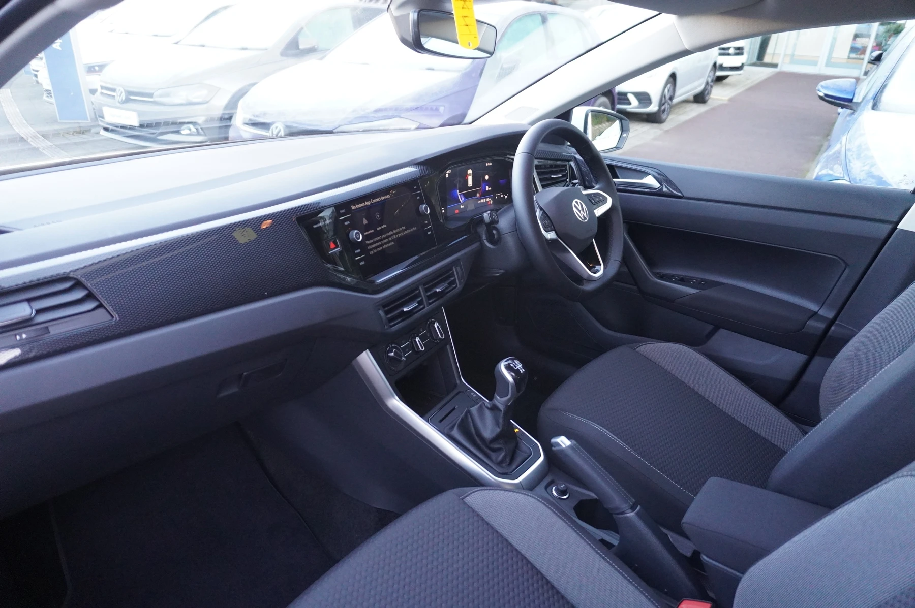 Volkswagen-Polo-image-1