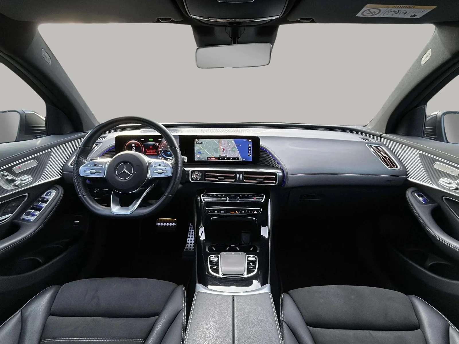 Mercedes-Benz-EQC-image-15