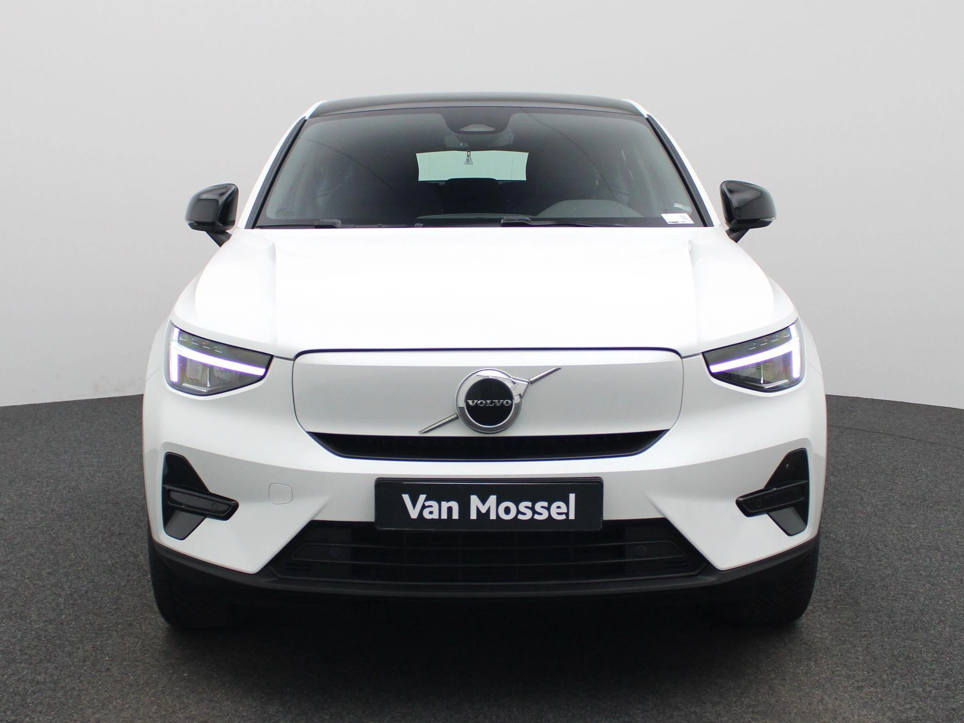 Volvo-C40-image-2