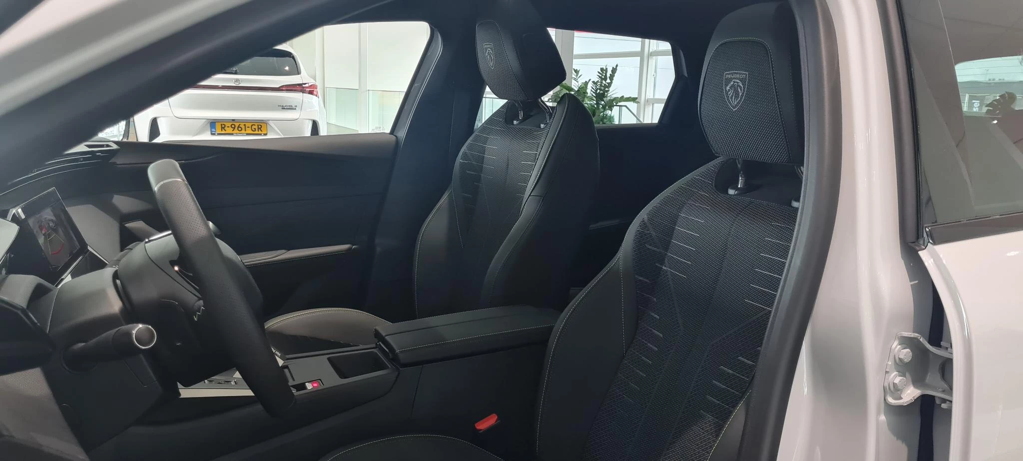 Peugeot-308-image-11