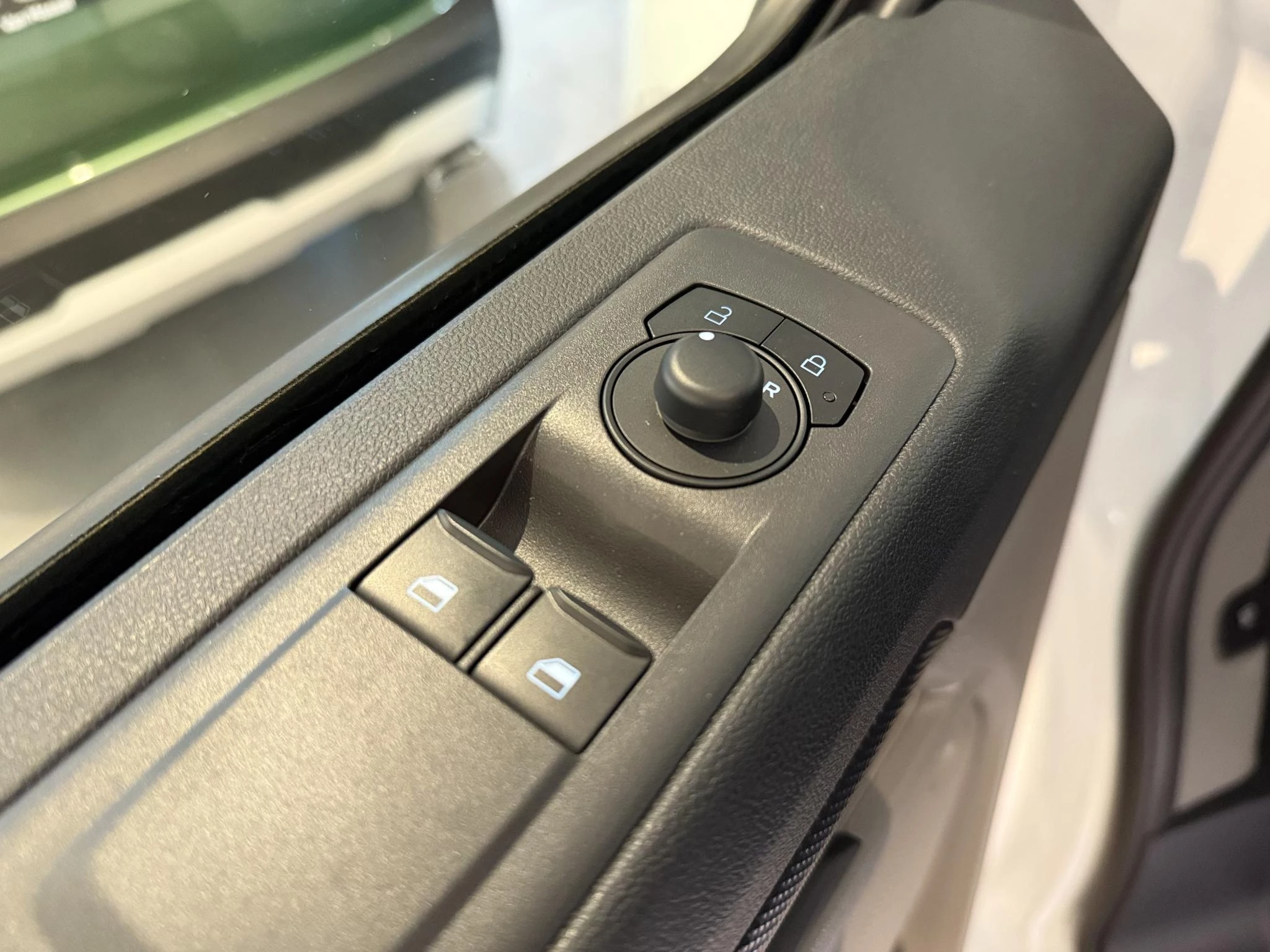 Ford-Transit Custom-image-21