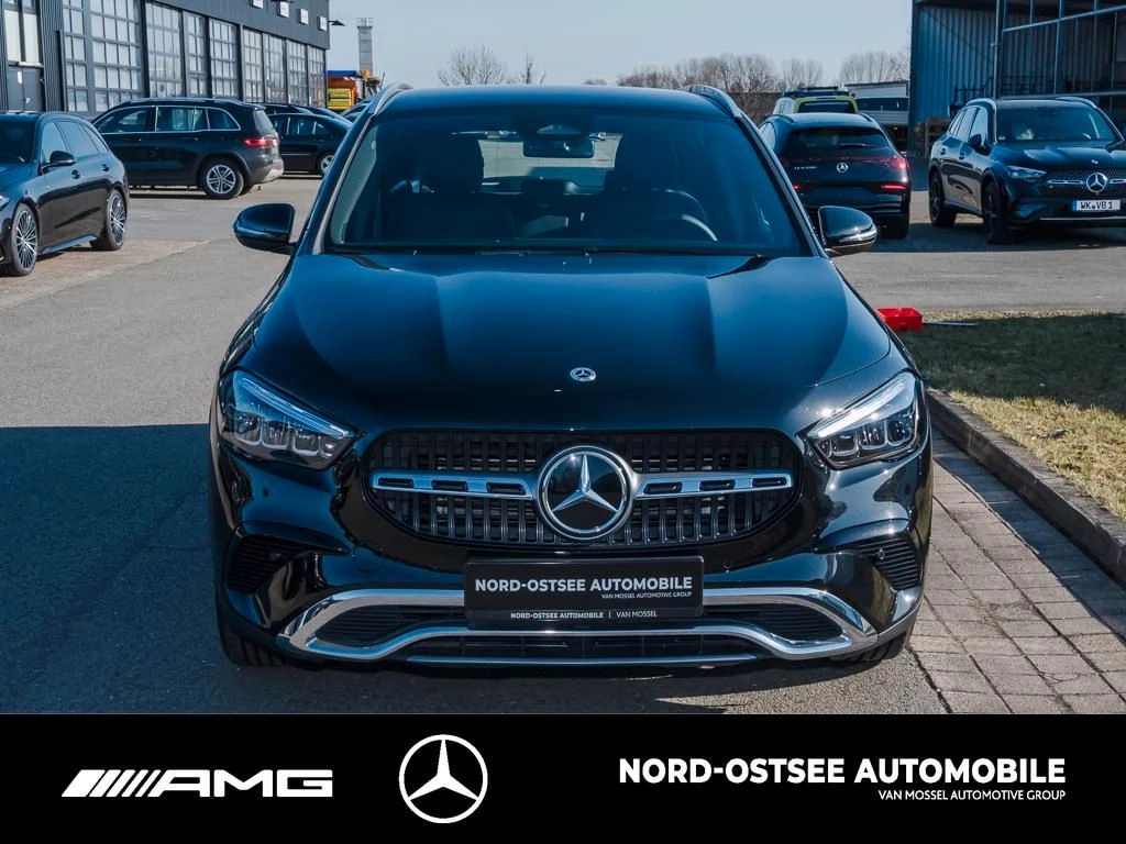 Mercedes-Benz GLA 200 PROGRESSIVE DISTRO NAVI AHK KAMERA SHZ ProgressiveC118 GLA 200 PROGRESSIVE DISTRO NAVI AHK KAMERA SHZ Progressive