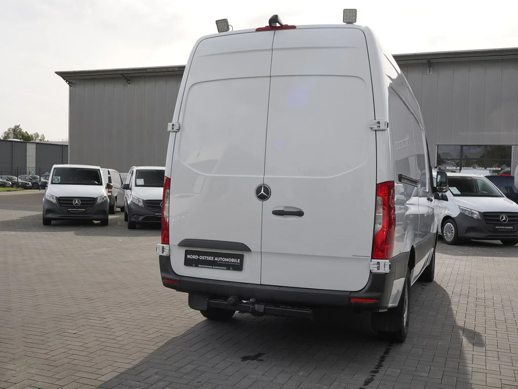 Mercedes-Benz-Sprinter 317 CDI-image-5