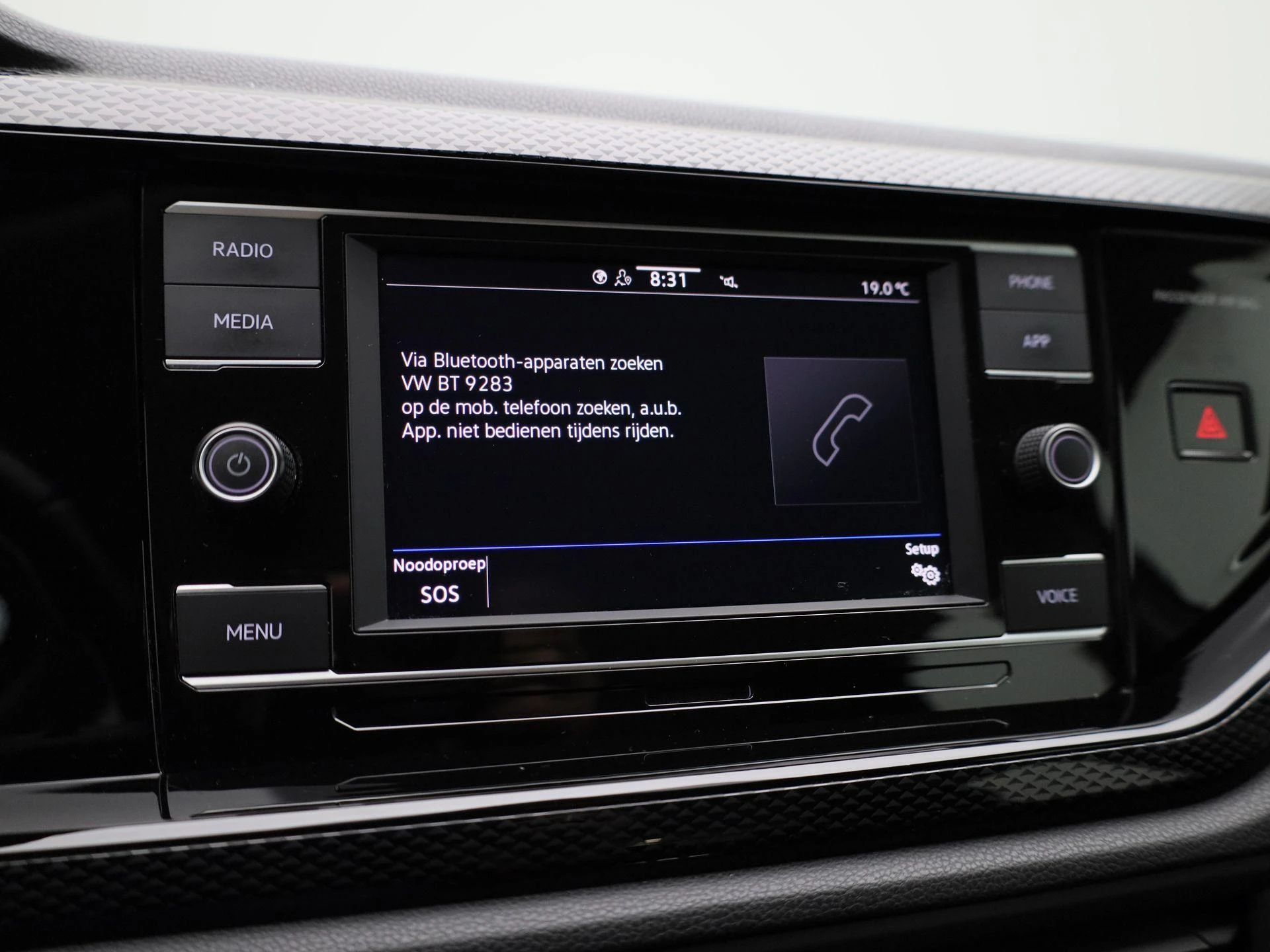 Volkswagen-Polo-image-17
