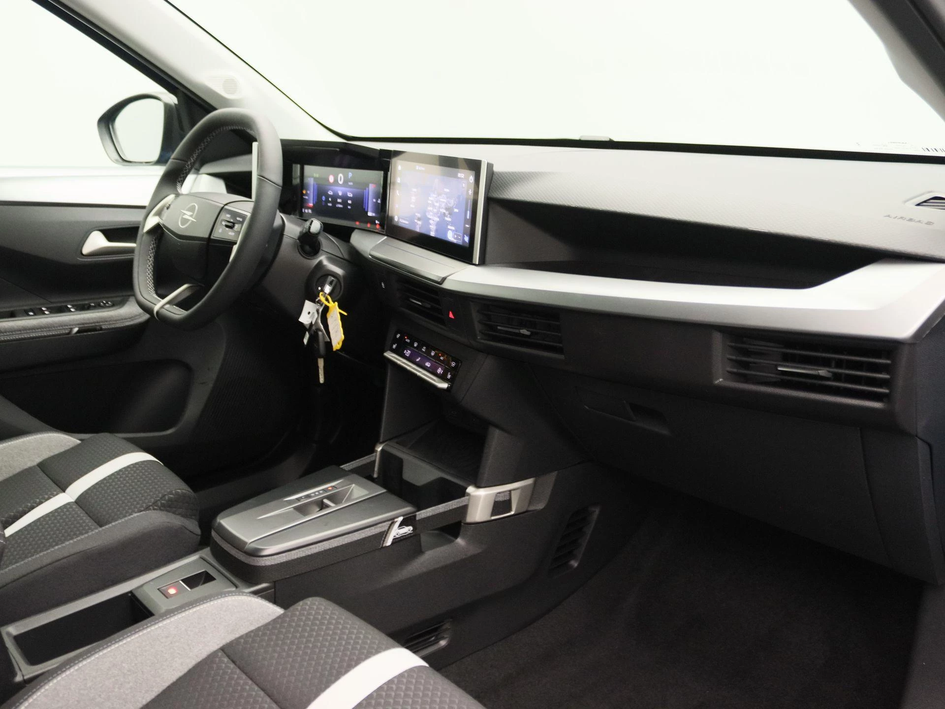 Opel-Frontera-image-24