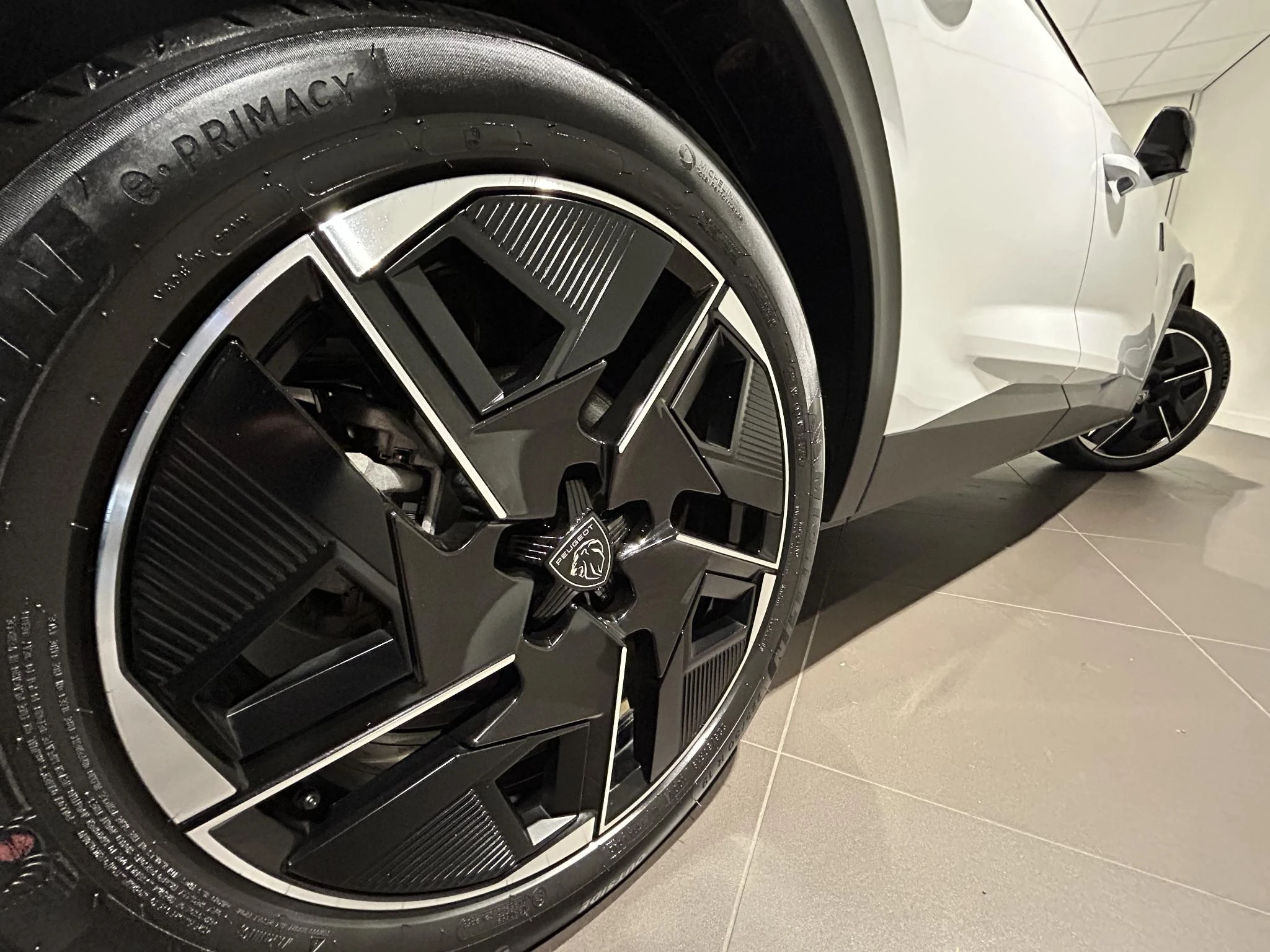 Peugeot-408-image-27