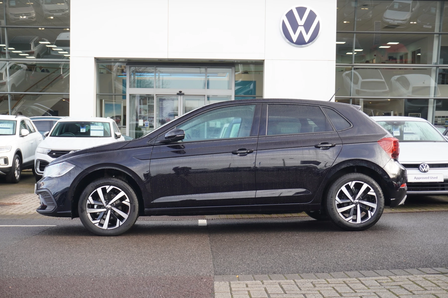 Volkswagen-Polo-image-14