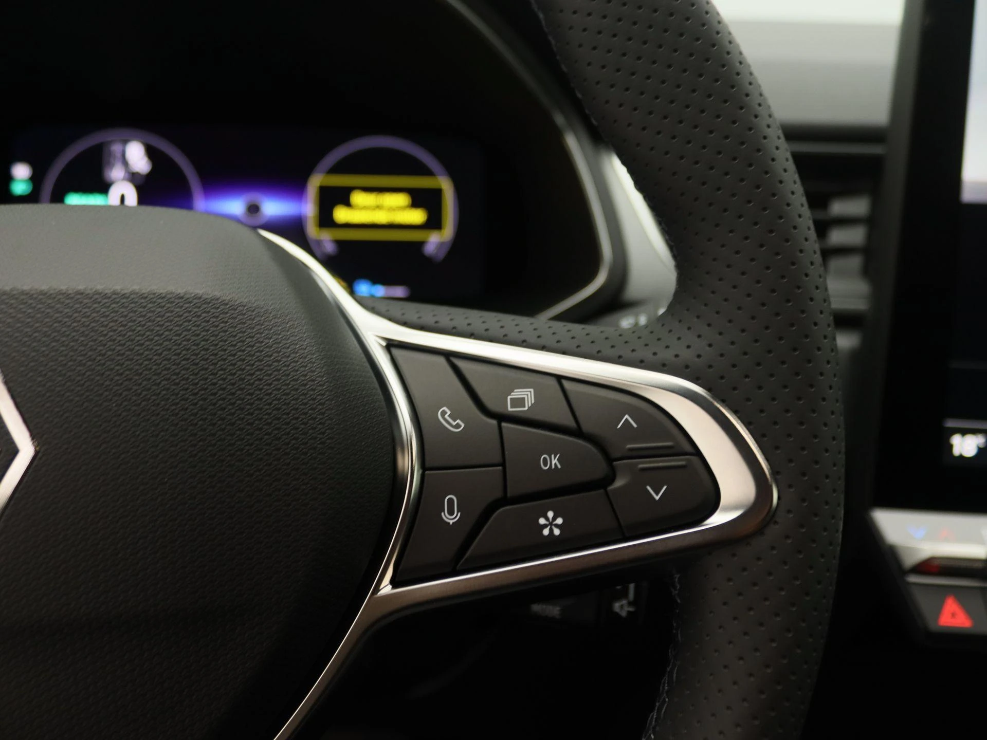 Renault-Captur-image-16