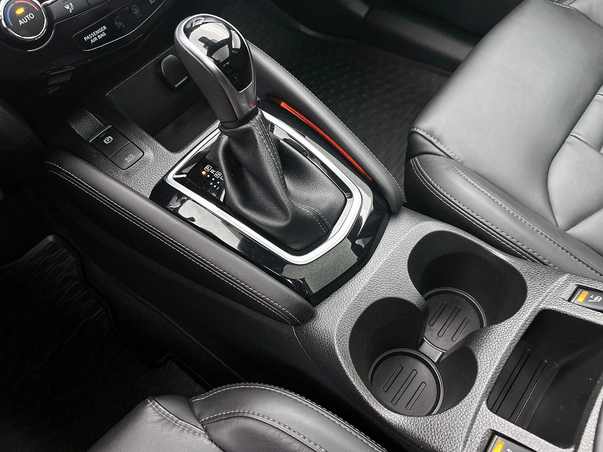 Nissan-QASHQAI-image-23