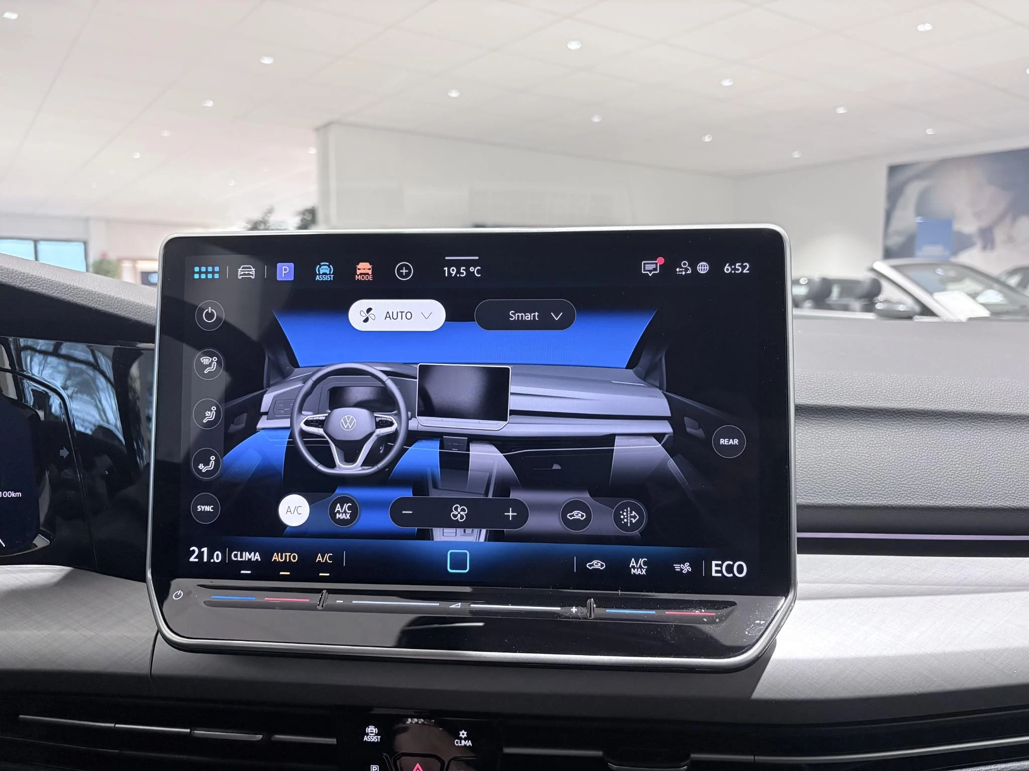 Volkswagen-Golf-image-28